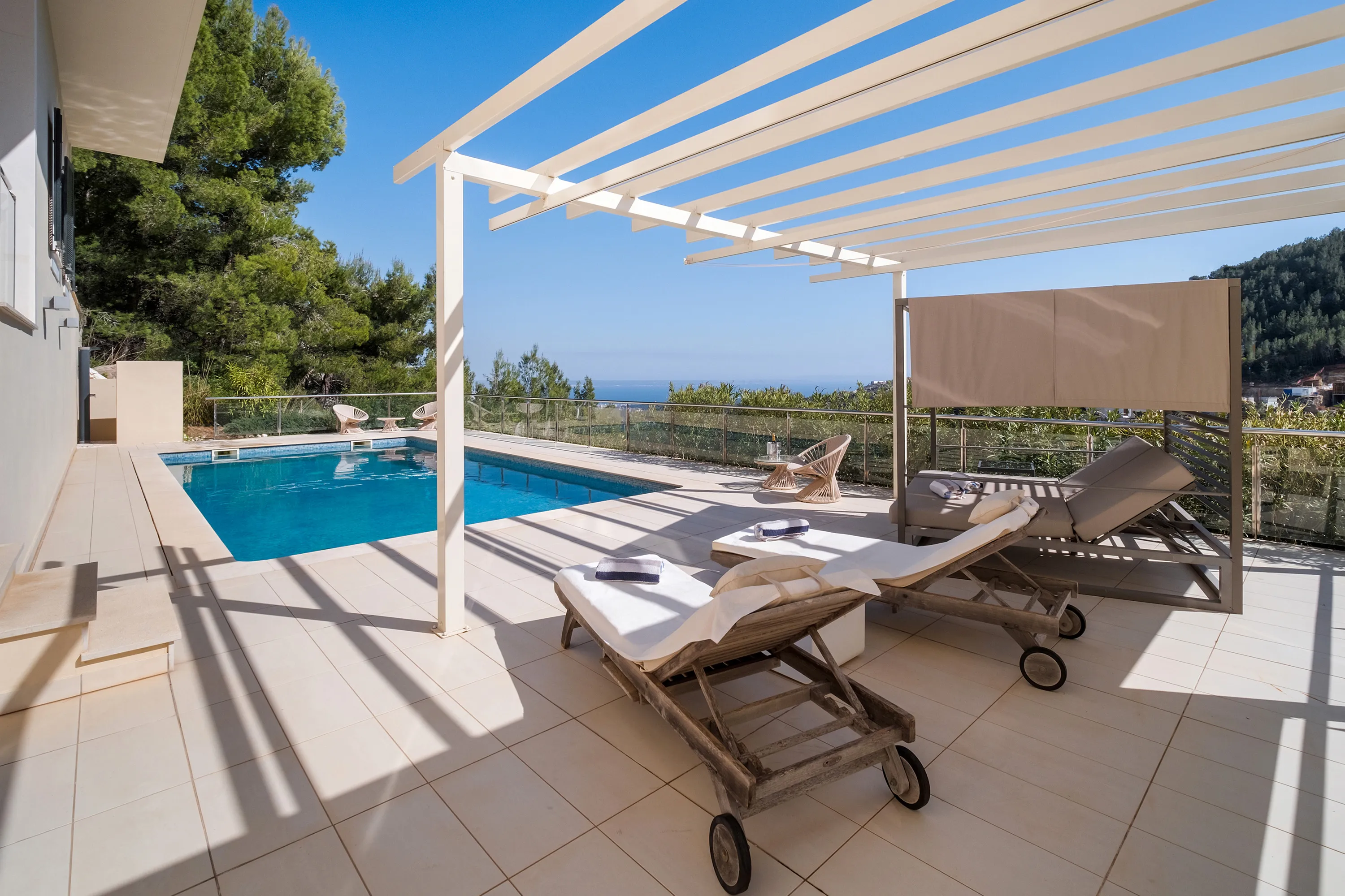 Villa with Spectacular Sea Views in Son Vida – With Renovation Project-3