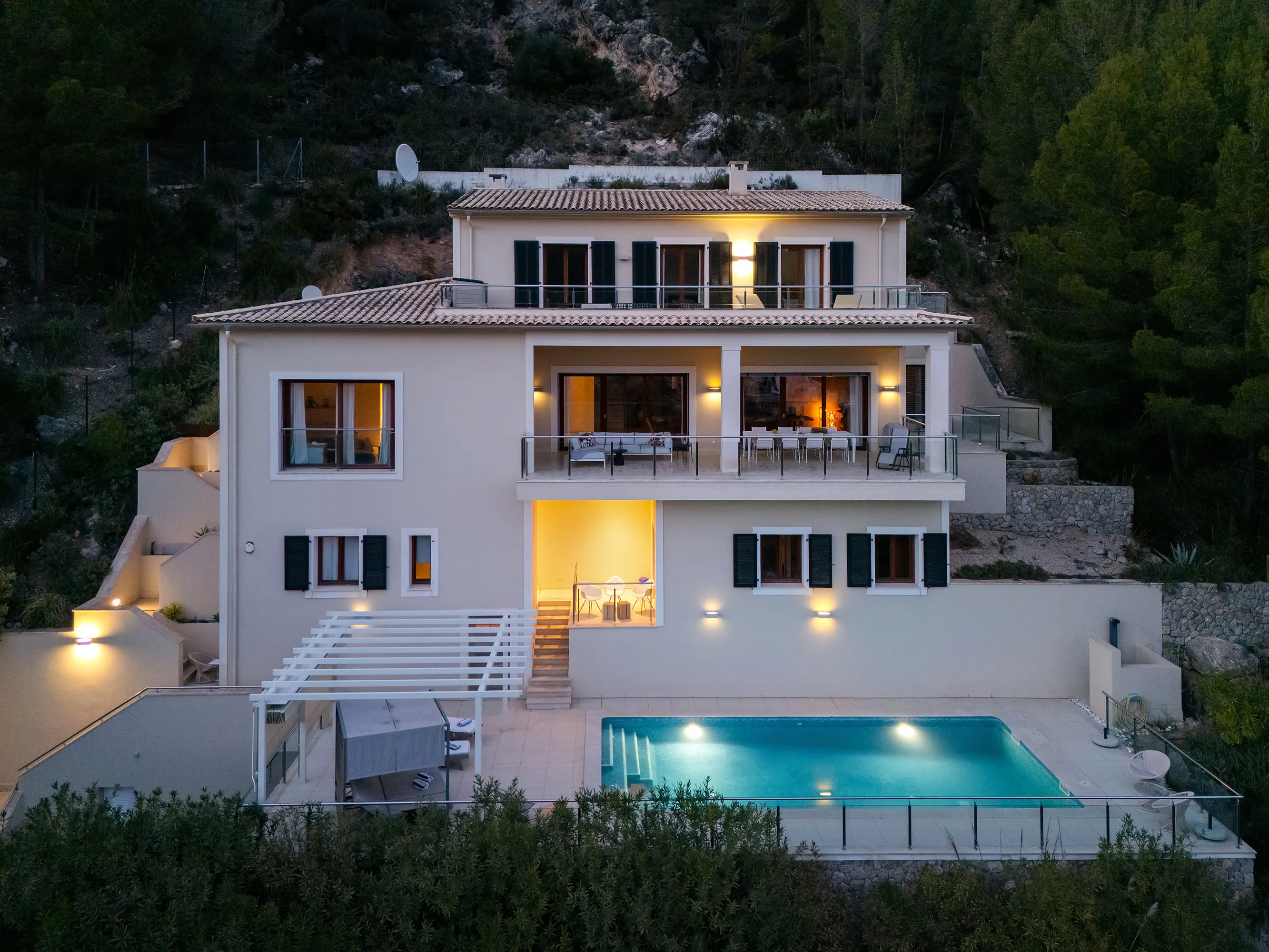 Villa with Spectacular Sea Views in Son Vida – With Renovation Project-18