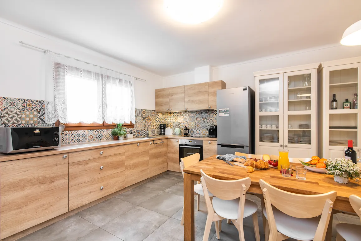 Villa con cuatro unidades y licencia ETV-7