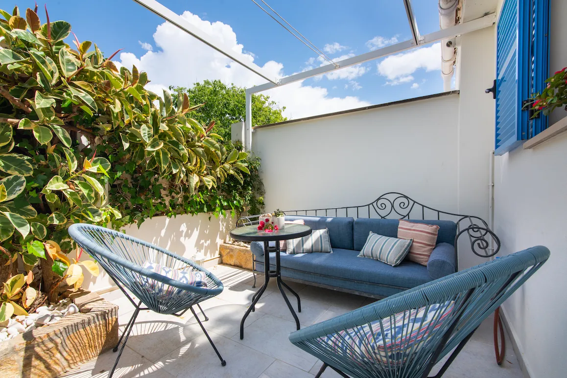 Villa con cuatro unidades y licencia ETV-4