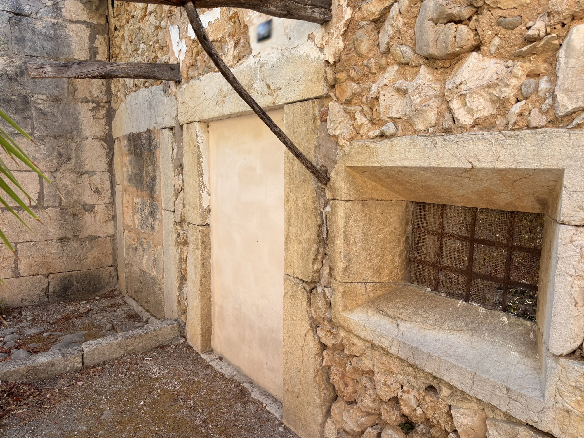 Townhouse to reform with views stretching to Alcúdia-9