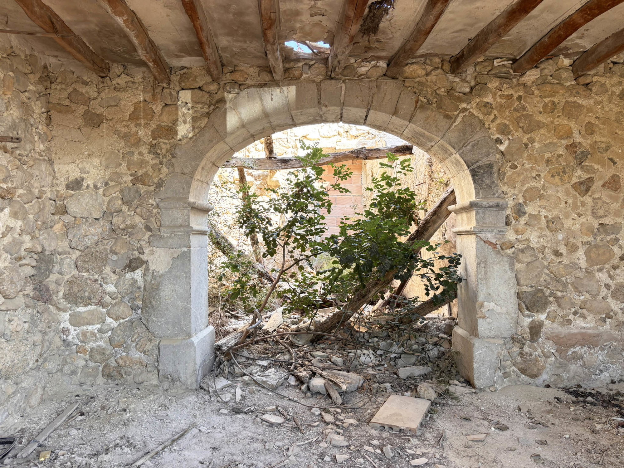 Townhouse to reform with views stretching to Alcúdia-4