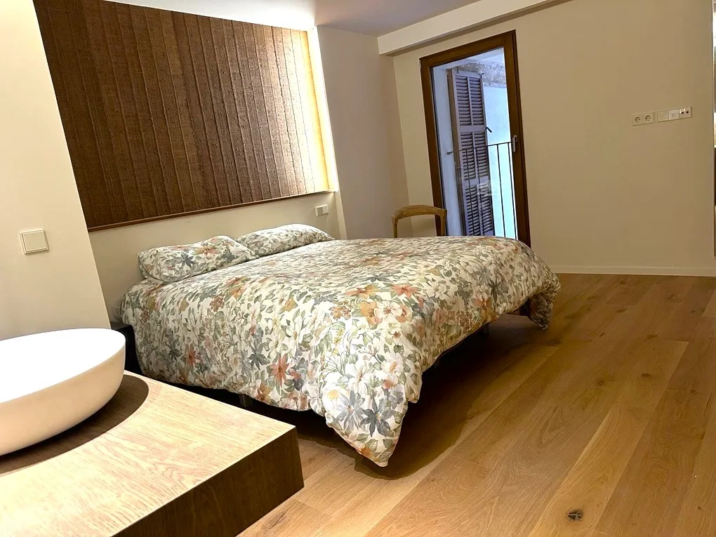 Nowoczesne dwupoziomowe mieszkanie na parterze w odrestaurowanym dworku-8