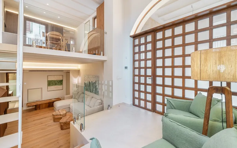 Appartement moderne en duplex au rez-de-chaussée dans une maison de maître rénovée
