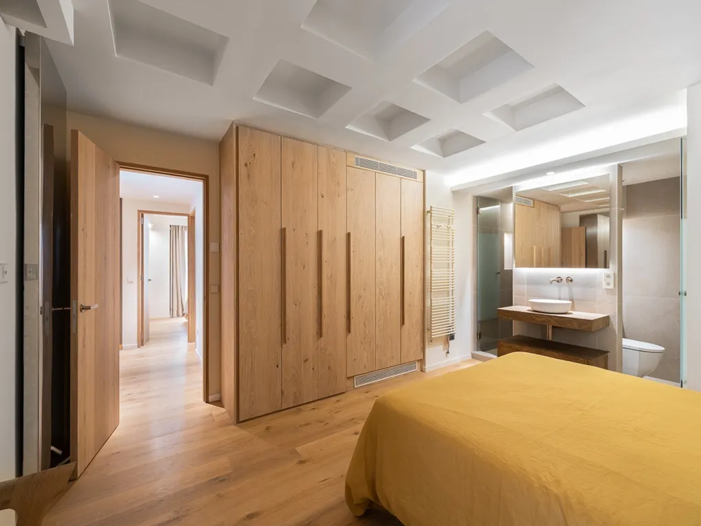 Moderne duplex i stueetagen i en renoveret herregård-14