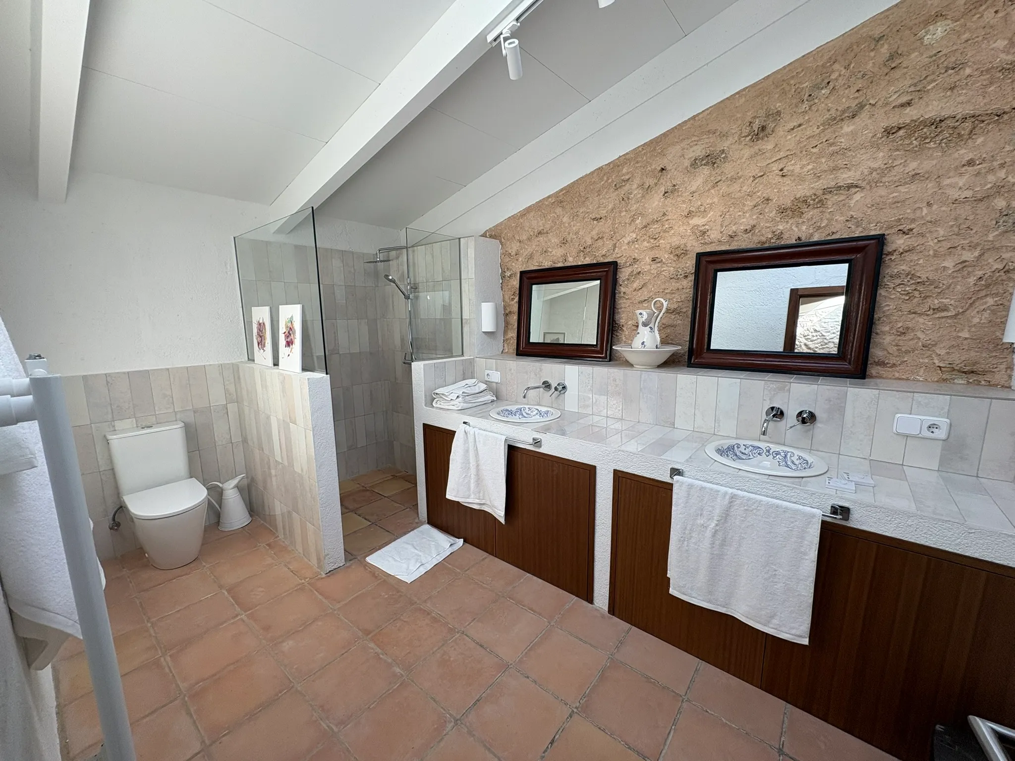 Very large renovated village house with parking and a small pool-12
