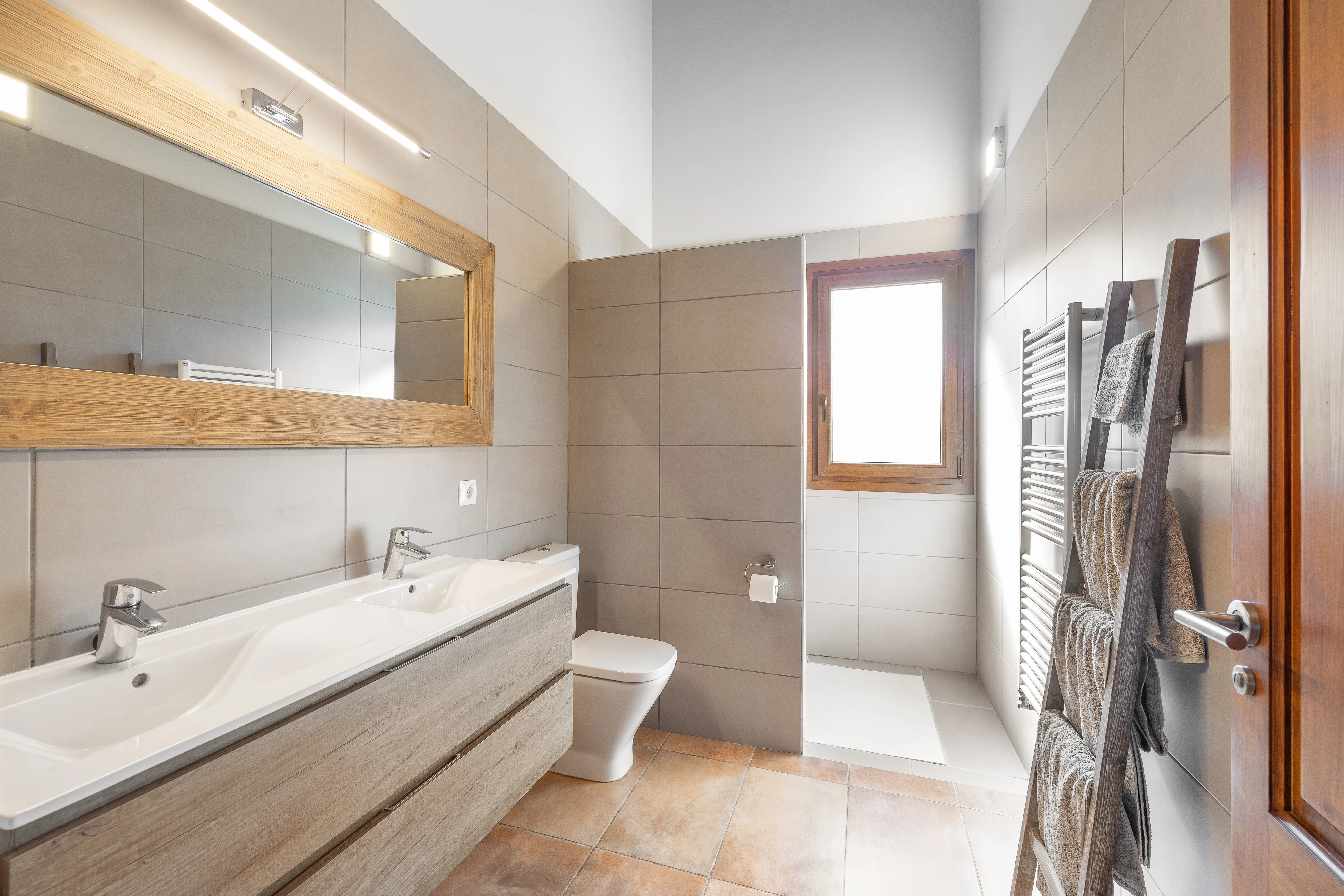 Finca renovada amb vista a la Serra de Tramuntana prop de Biniali-9