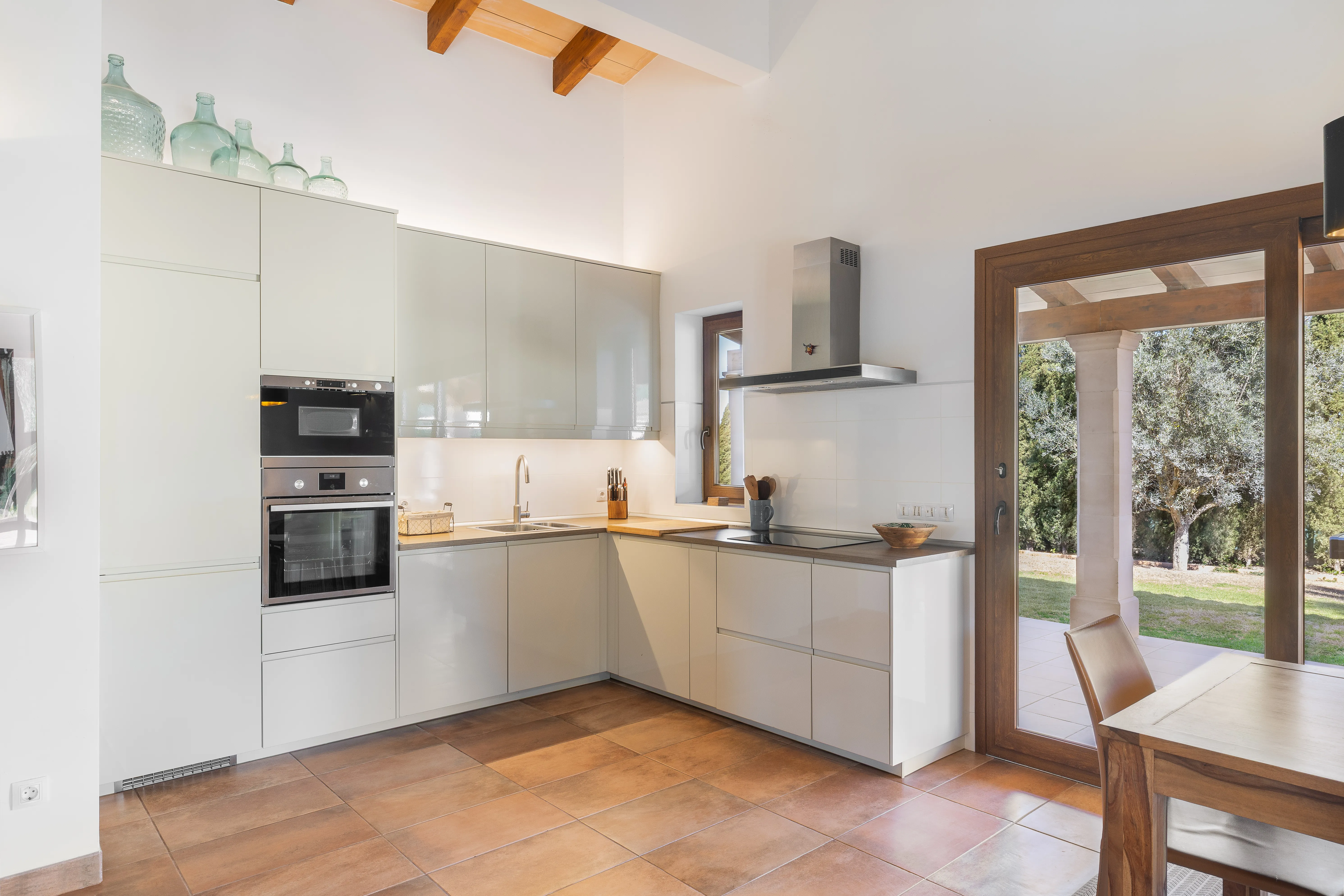 Finca renovada amb vista a la Serra de Tramuntana prop de Biniali-5