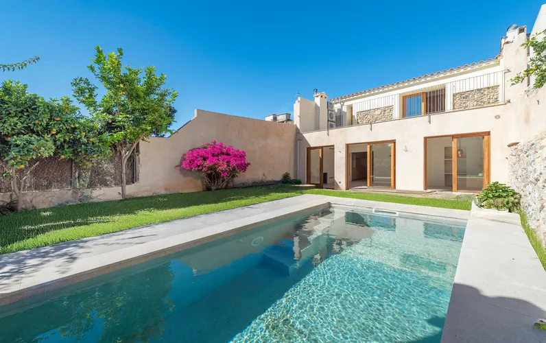 Charming village retreat with pool and open views, Campanet