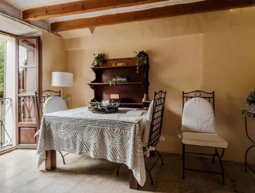 Charmerende traditionelt byhus med bjergudsigt i hjertet af Deia - Feriebolig ETV/11924-8