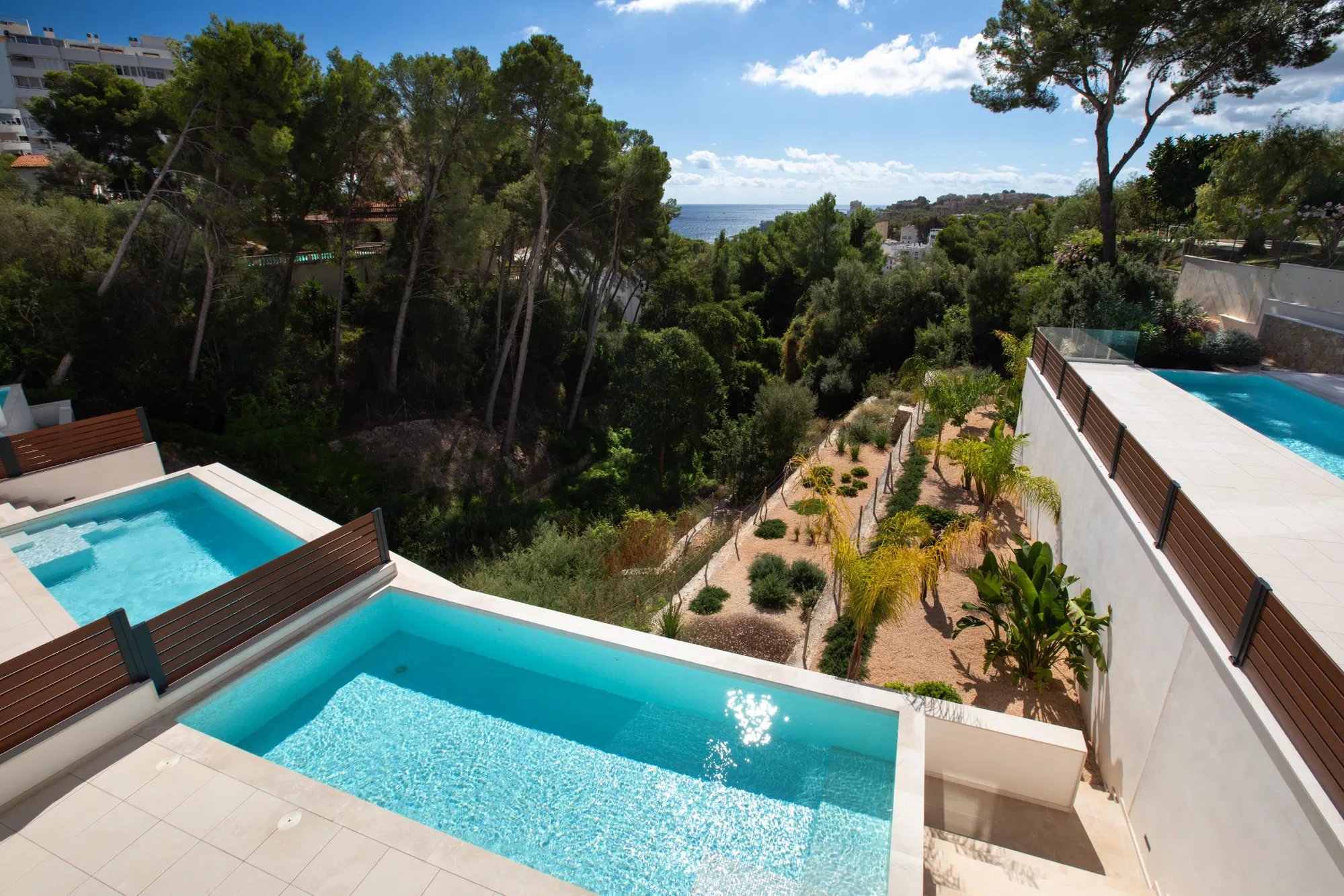 Villa moderne, déjà construite, avec vue imprenable sur la mer-2