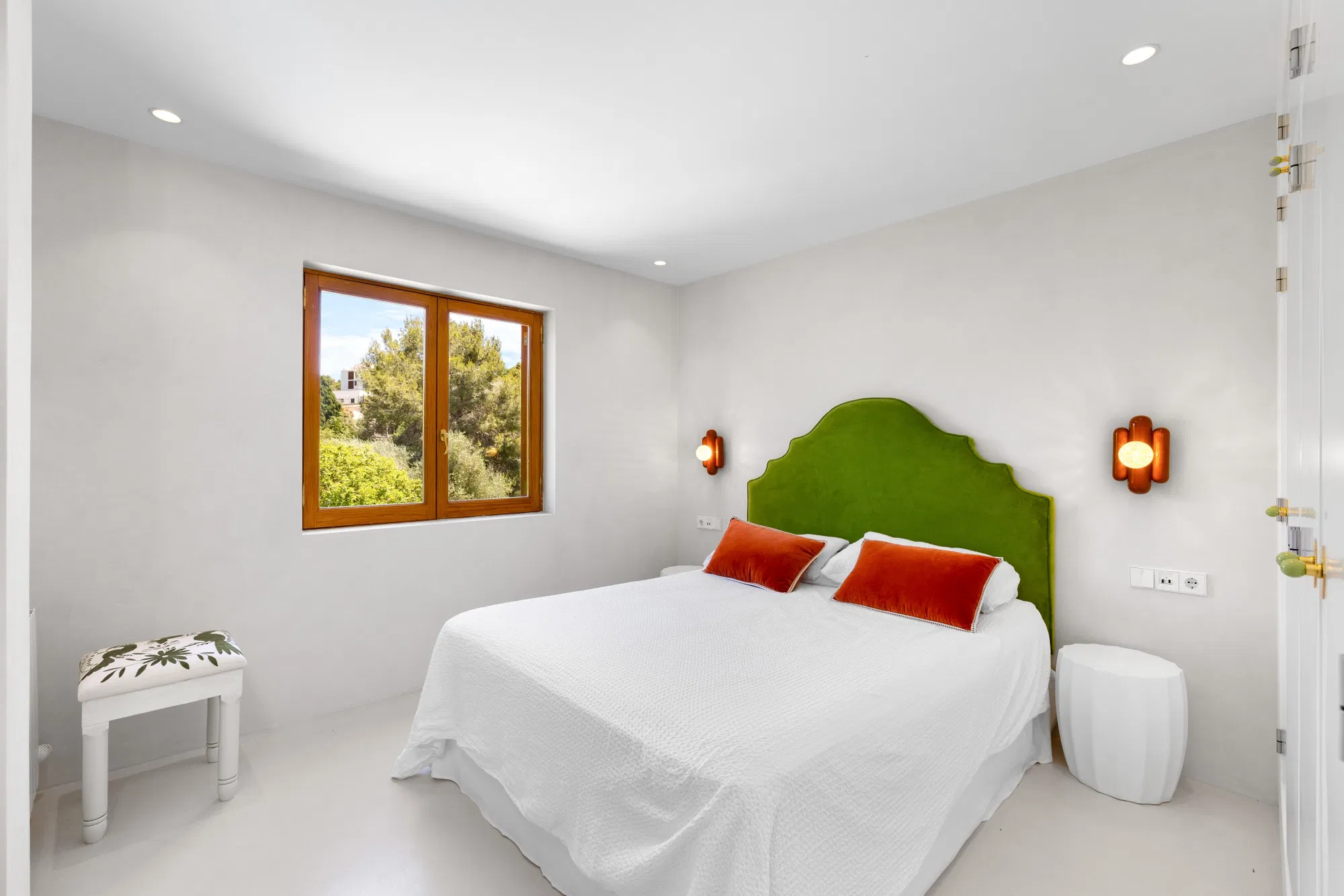 Un elegant pis d'estil casa amb jardí, accés privat i piscina a La Bonanova.-6