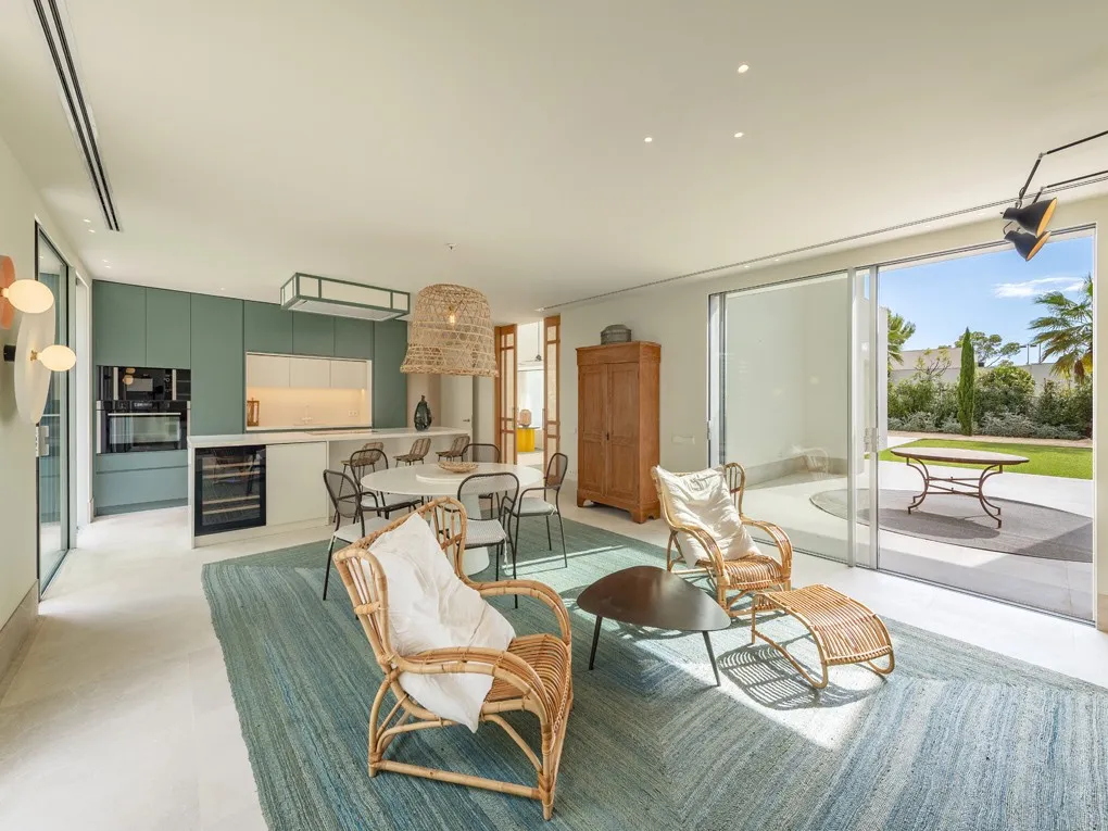 Moderne gelijkvloerse villa in gewilde woonwijk en vlakbij stranden-14