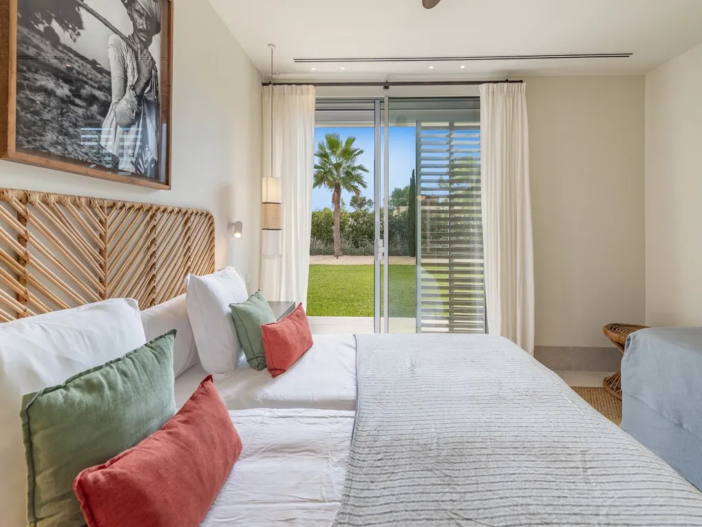 Modern villa on one level in residential area and close to beaches-20