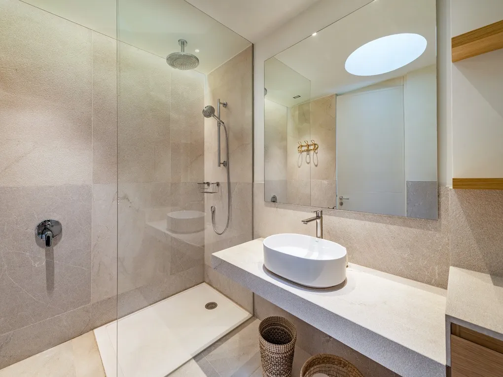 Modern villa on one level in residential area and close to beaches-19