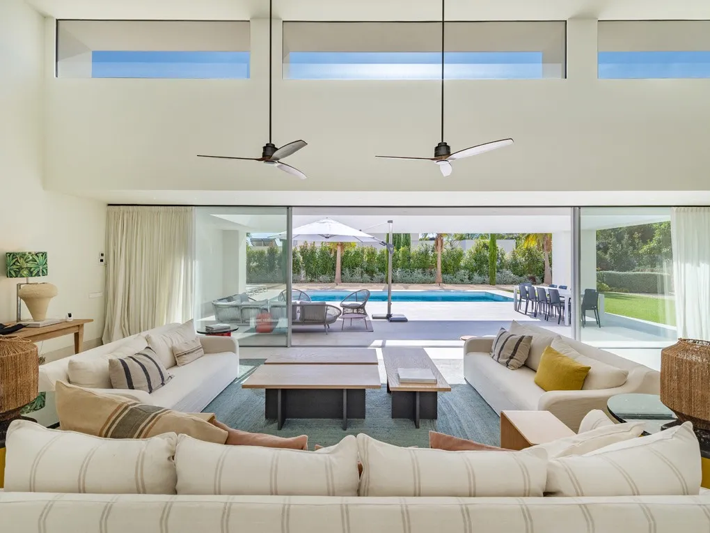 Modern villa on one level in residential area and close to beaches-2