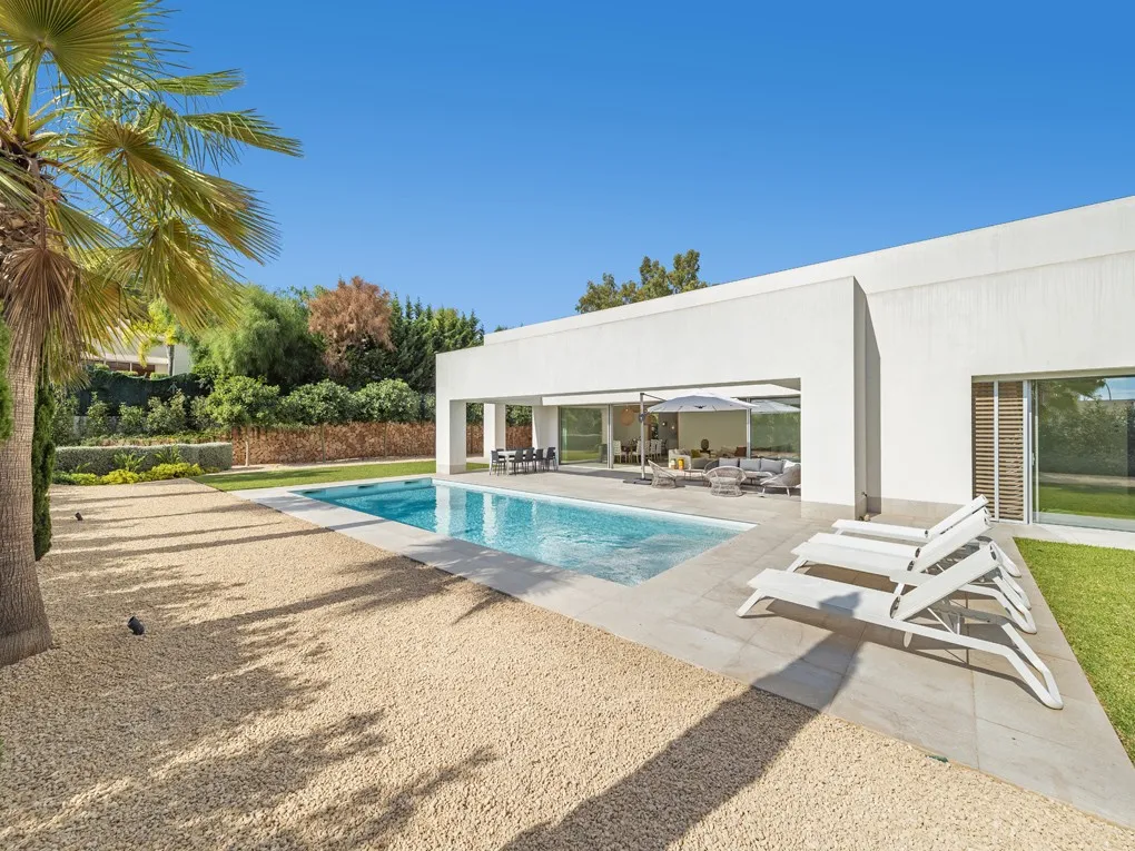 Moderne gelijkvloerse villa in gewilde woonwijk en vlakbij stranden-6