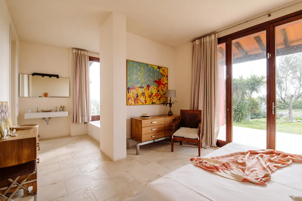 Finca con vista al mar y arquitectura moderna-9