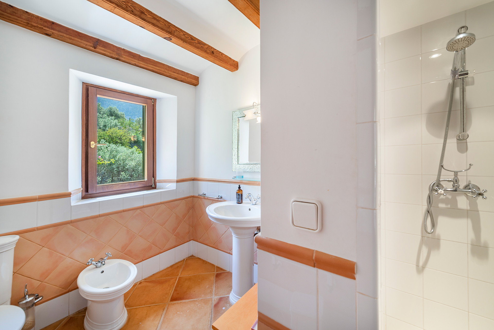Exceptional villa with guest house and panoramic views-42