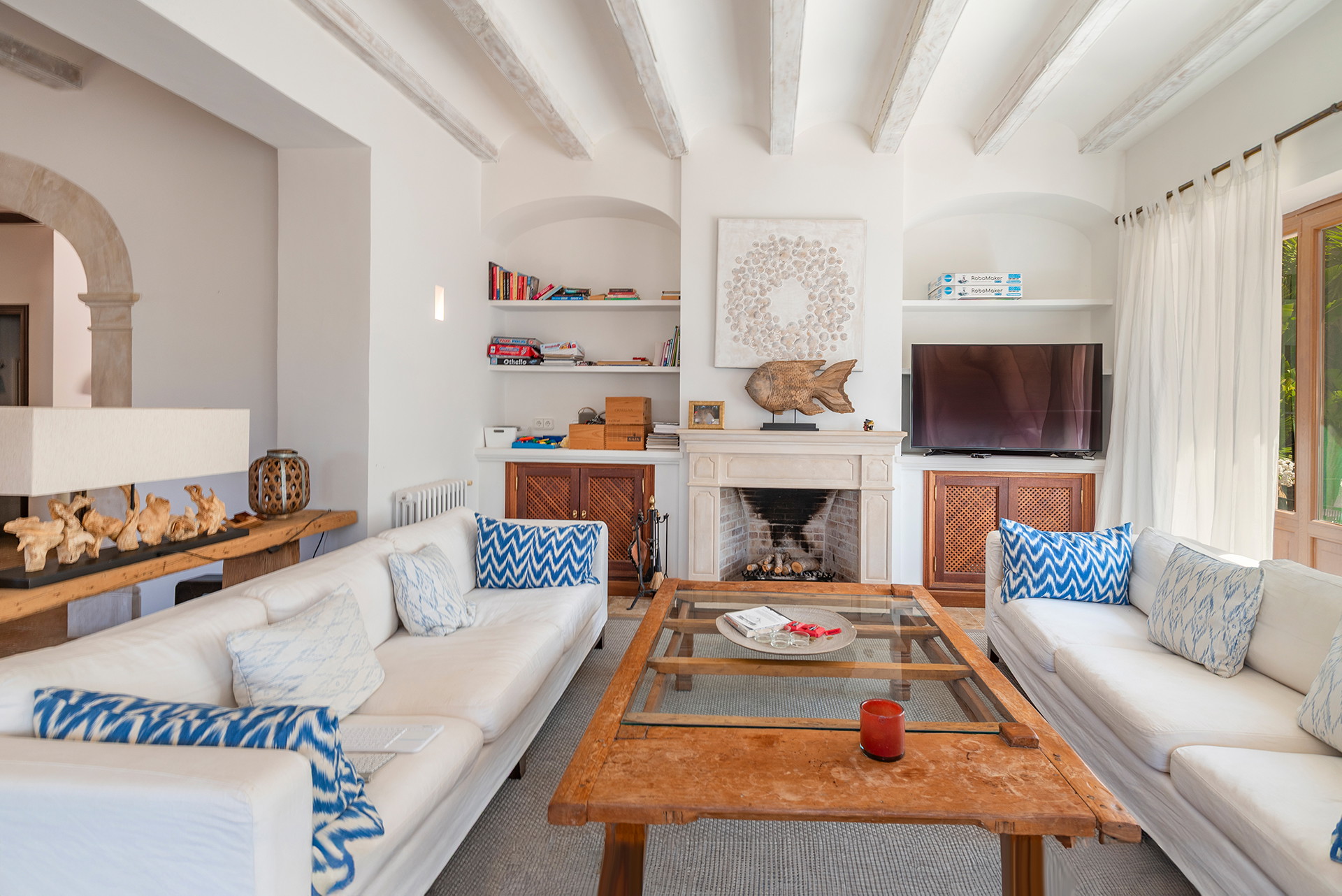 Exceptional villa with guest house and panoramic views-20