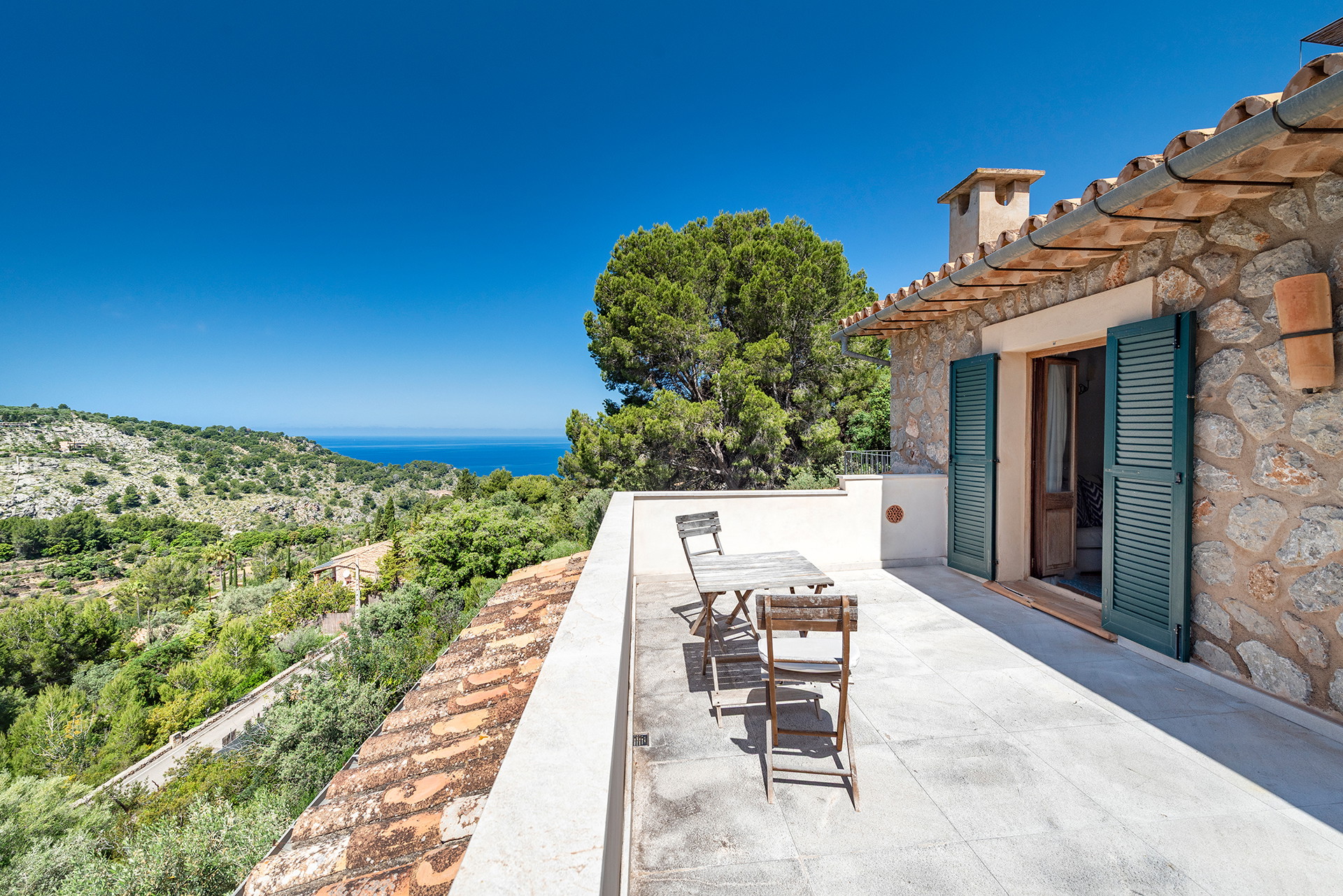 Exceptional villa with guest house and panoramic views-29