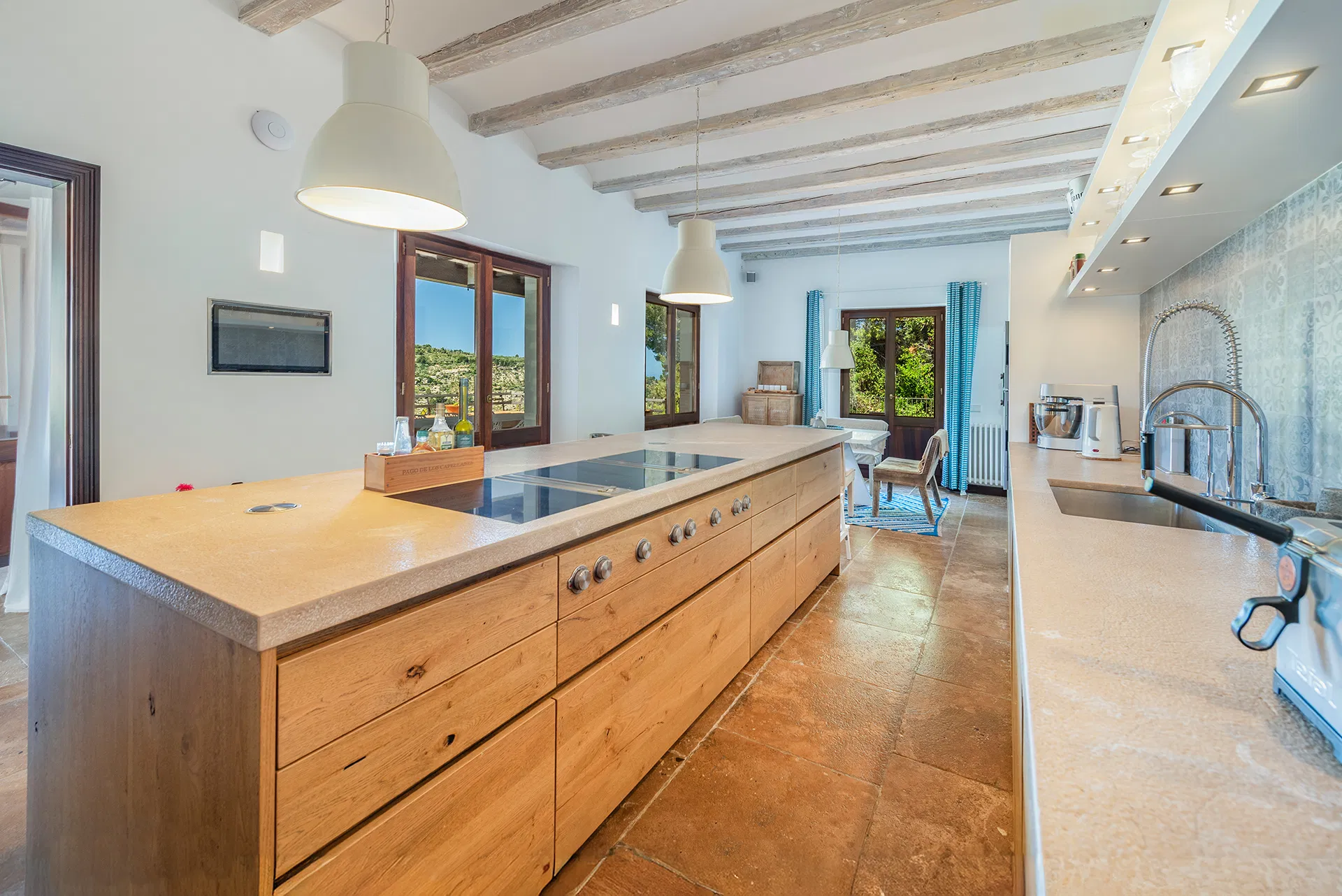 Exceptional villa with guest house and panoramic views-22