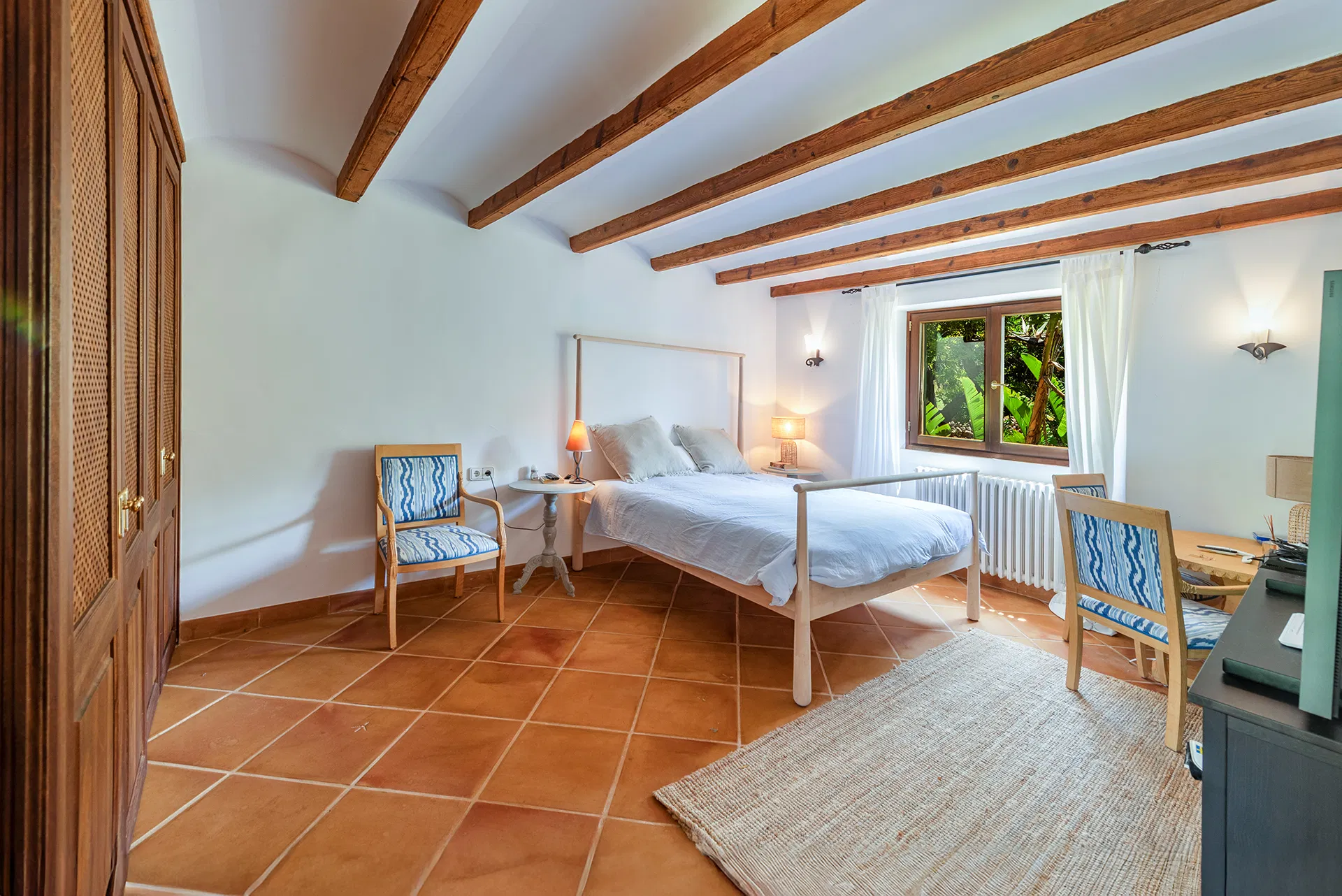Exceptional villa with guest house and panoramic views-41