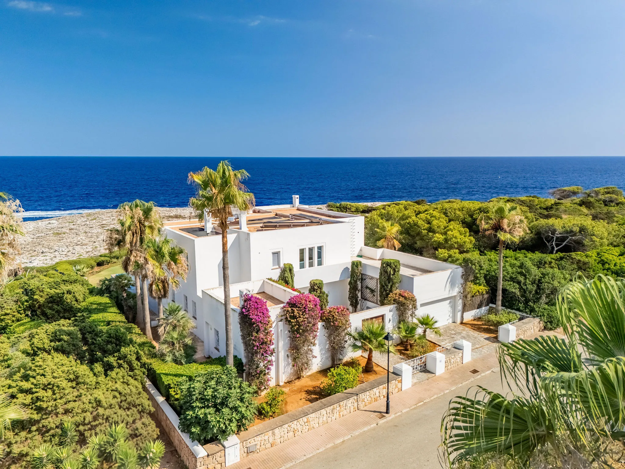 Fantastica villa in prima linea mare-1