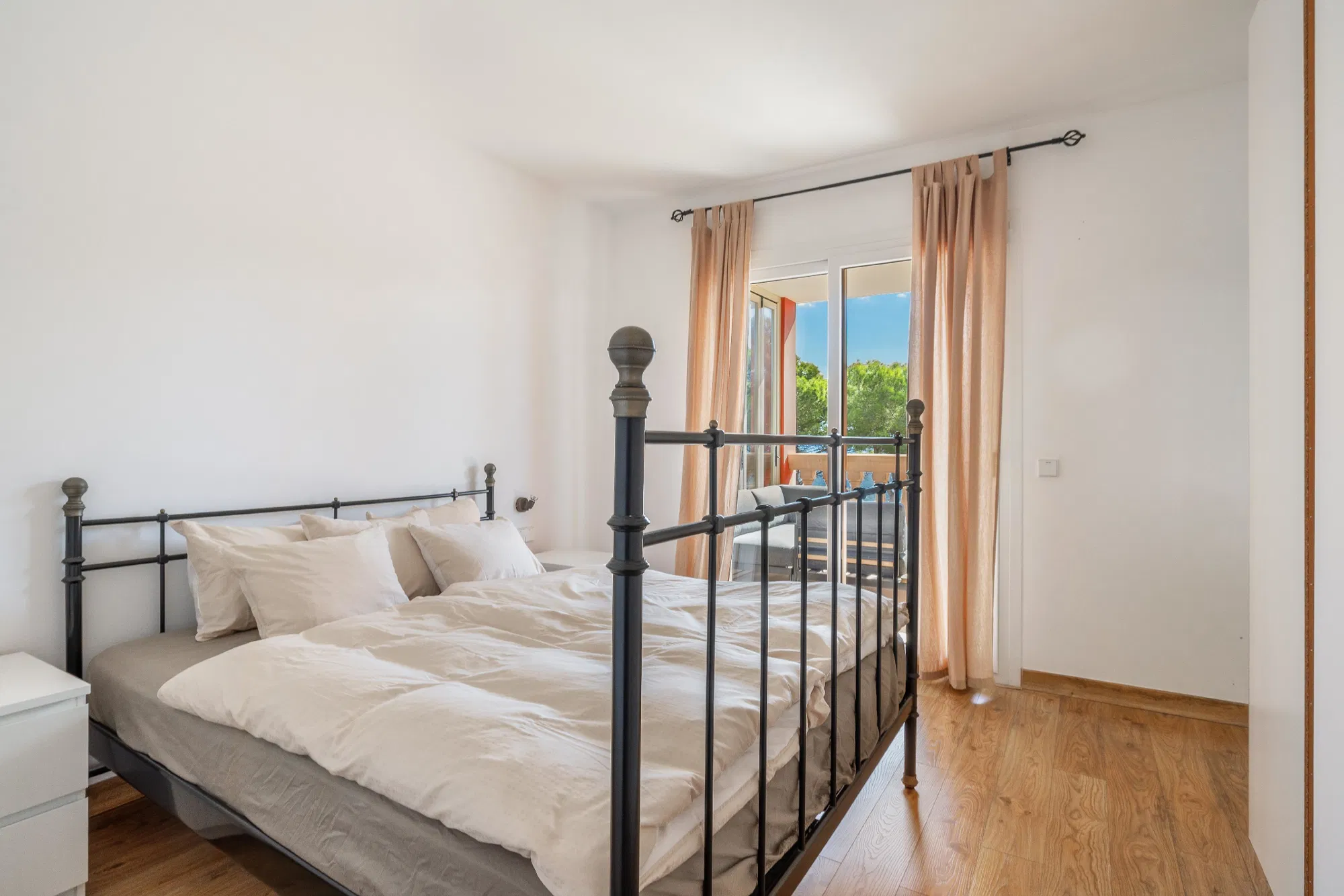 Mediterrane oase: Villa in de eerste zeelijn-22
