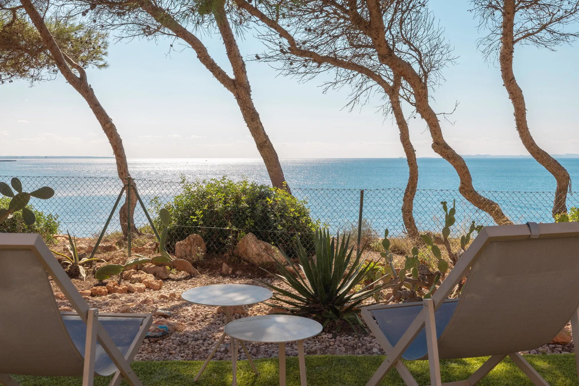 Mediterrane oase: Villa in de eerste zeelijn-25