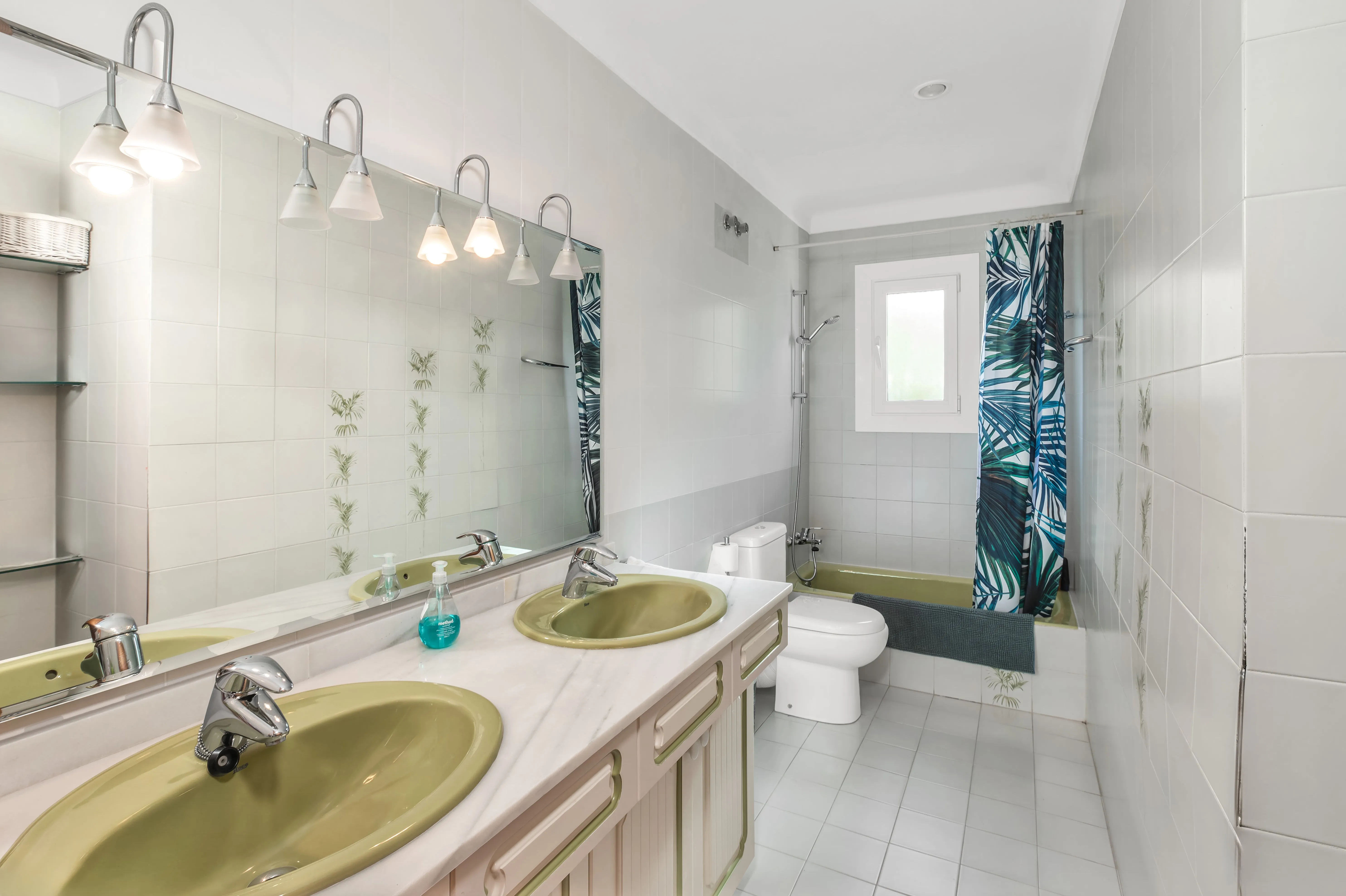 Familievilla med havudsigt i boligområde-12