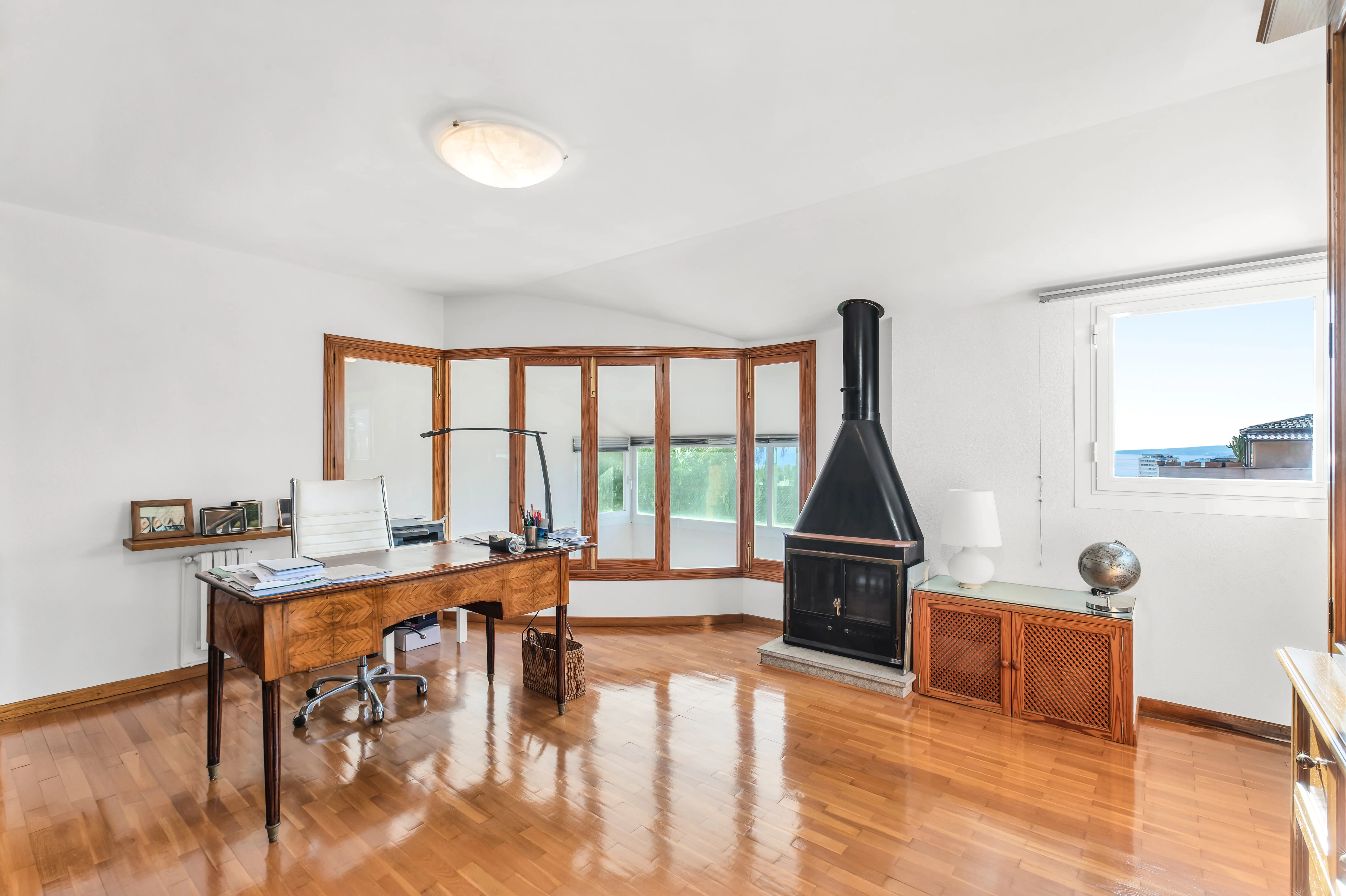 Villa familiale avec vue sur la mer dans une belle région-9