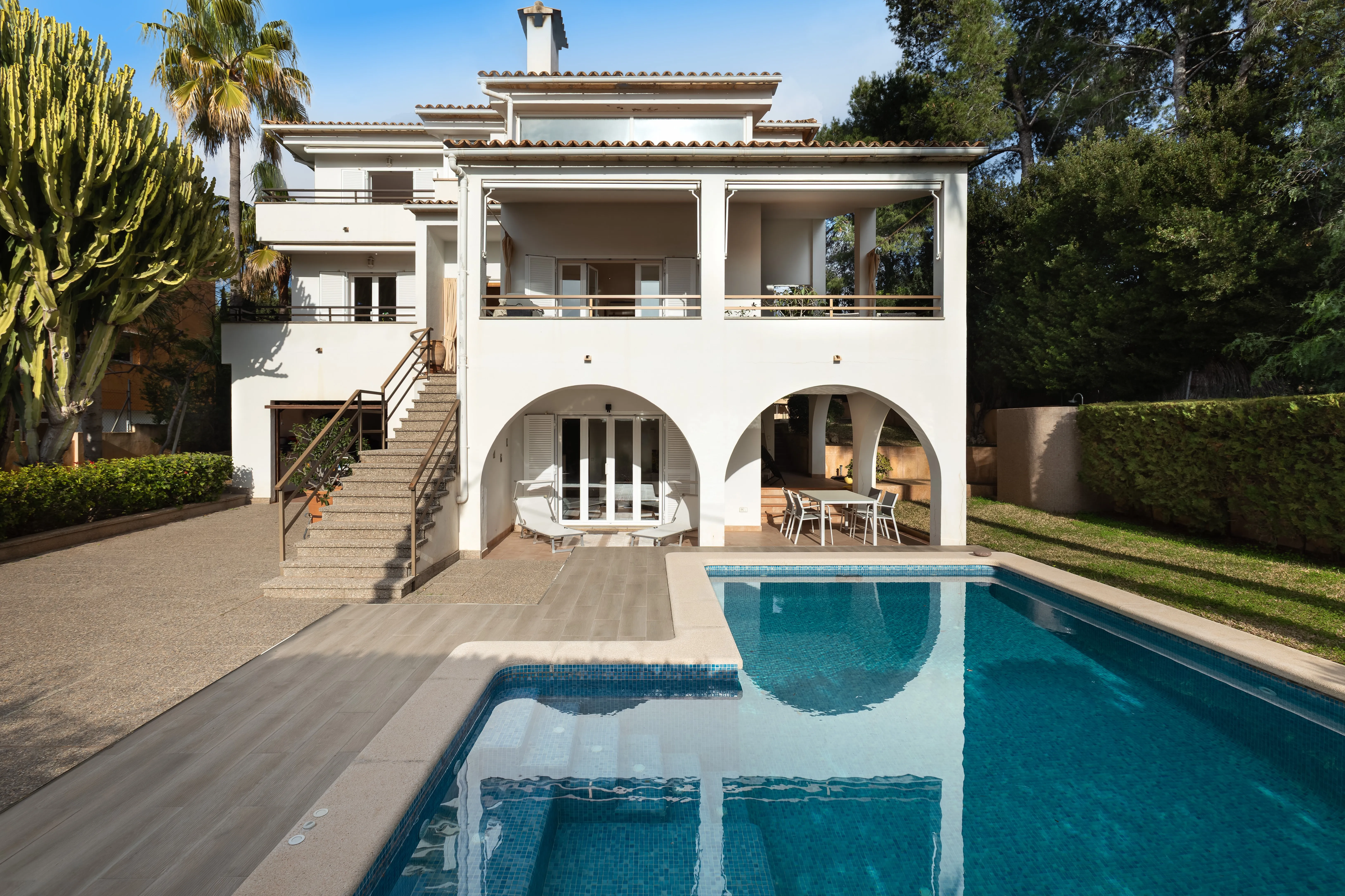 Villa familiale avec vue sur la mer dans une belle région-24