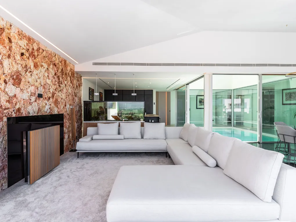 Modern townhouse with stunning views and a pool in Costitx-7