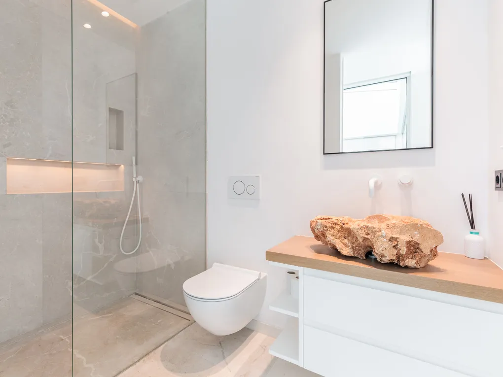 Modern townhouse with stunning views and a pool in Costitx-14