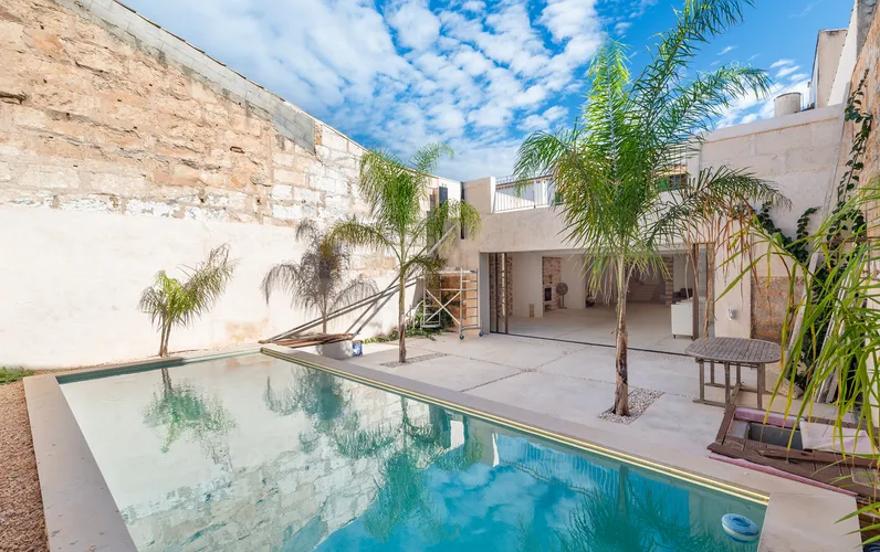 Excellent opportunity in Sa Pobla – Big refurbished townhouse with holiday rental licence