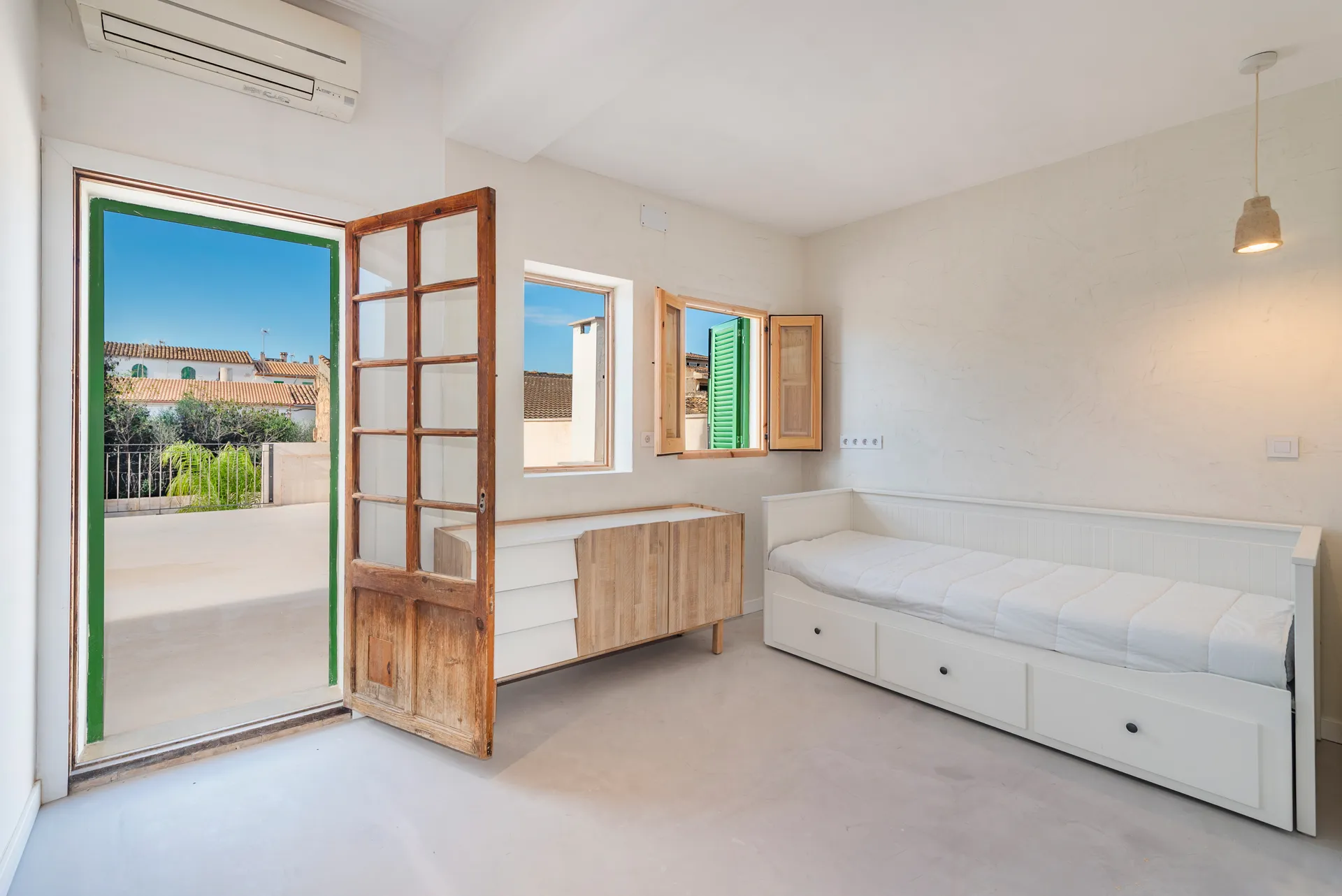 Excel·lent oportunitat a Sa Pobla – Casa de poble totalment reformada amb llicència de lloguer vacacional-8