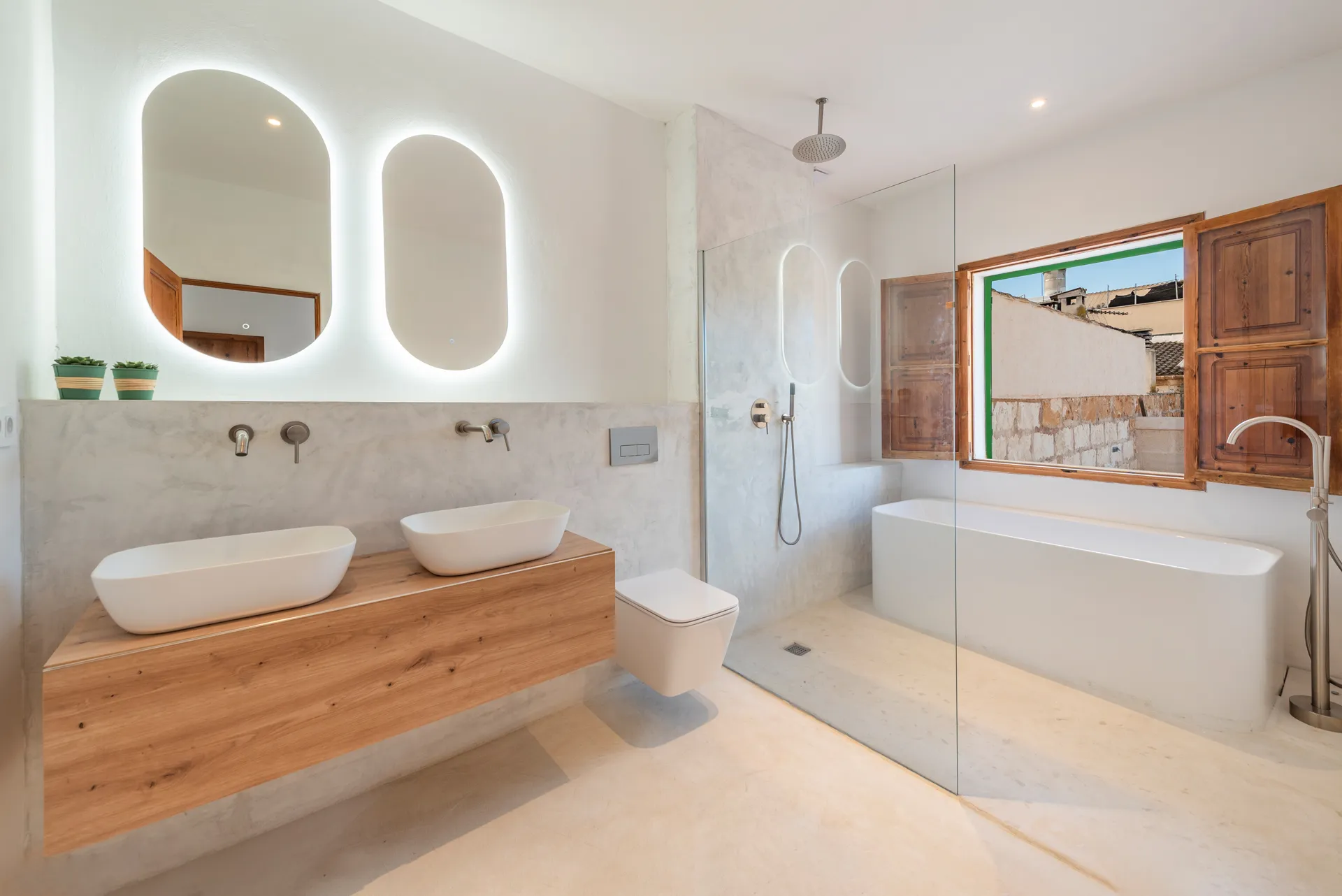 Excel·lent oportunitat a Sa Pobla – Casa de poble totalment reformada amb llicència de lloguer vacacional-9