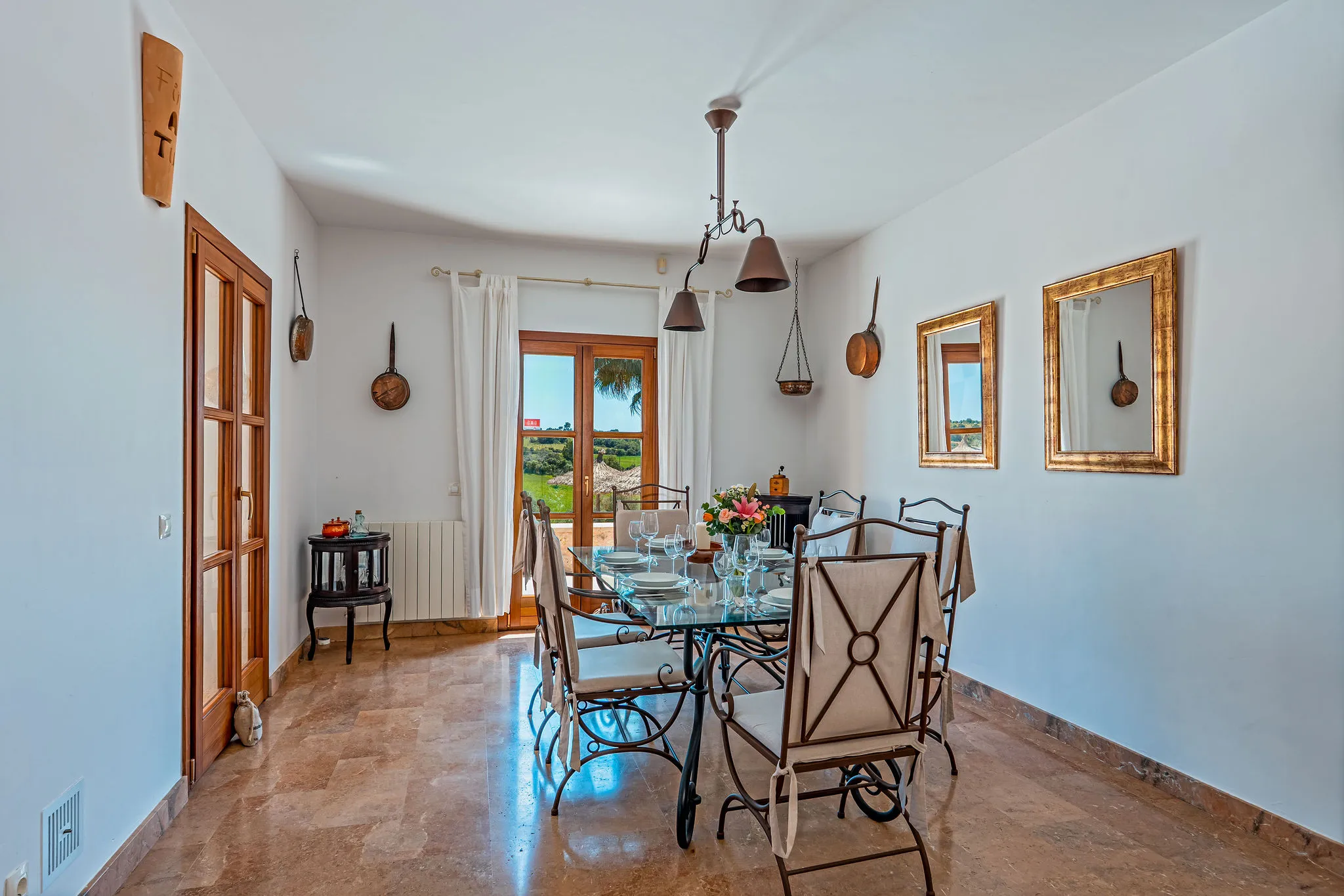 Finca z kamienia naturalnego z panoramicznym widokiem i licencją na wynajem-6