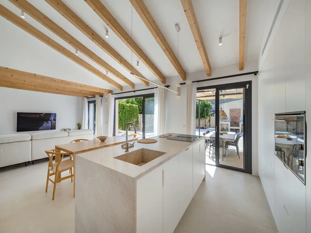 Bonita casa de poble amb piscina a Campanet-5