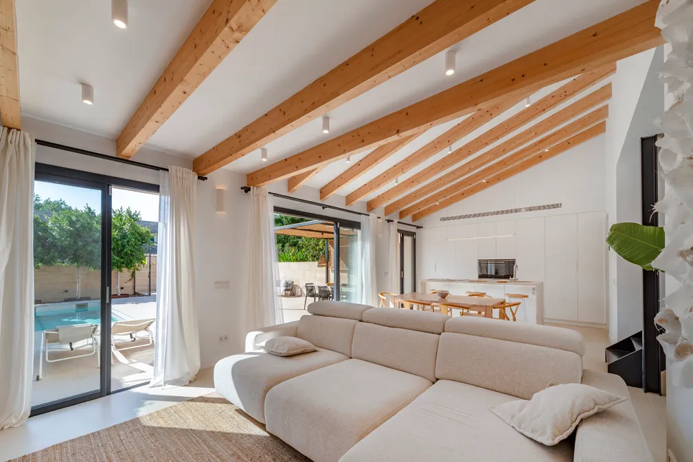 Bonita casa de pueblo con piscina en Campanet-1