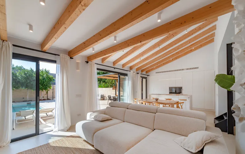 Belle maison de ville avec piscine à Campanet