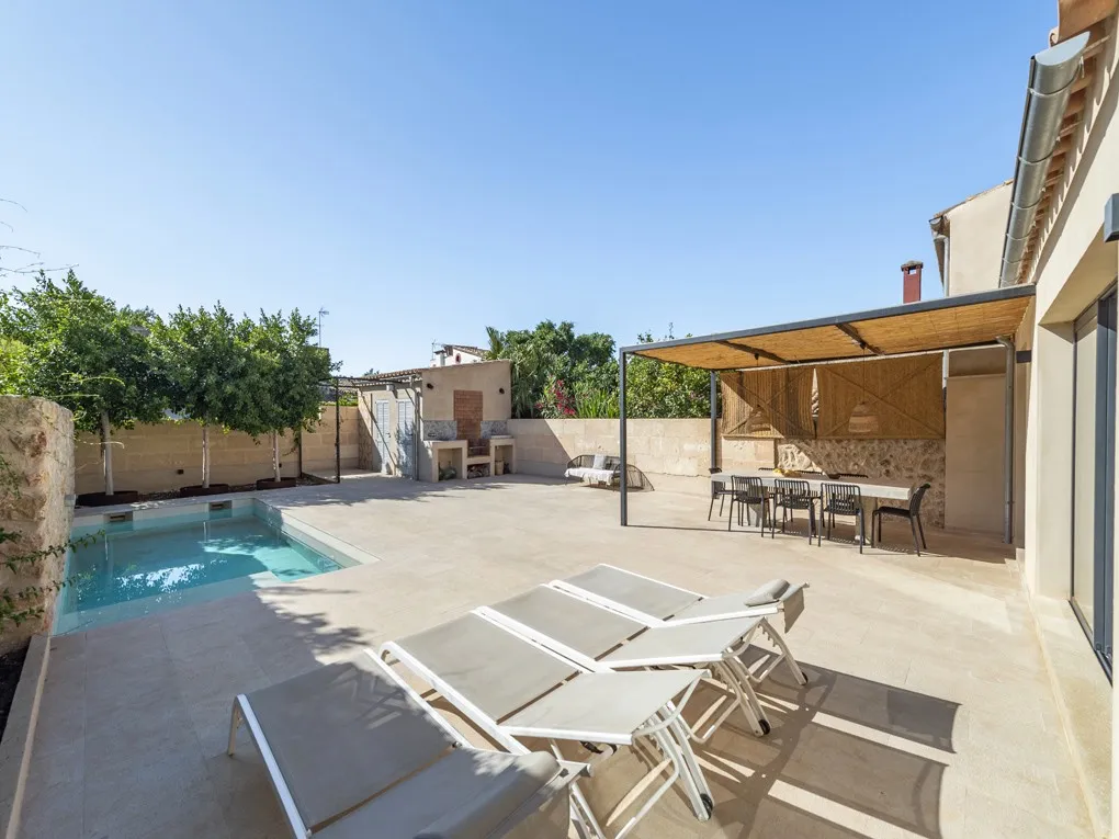 Belle maison de ville avec piscine à Campanet-8