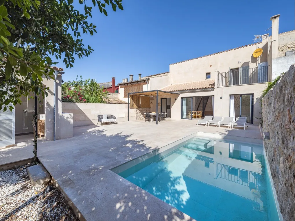 Belle maison de ville avec piscine à Campanet-3