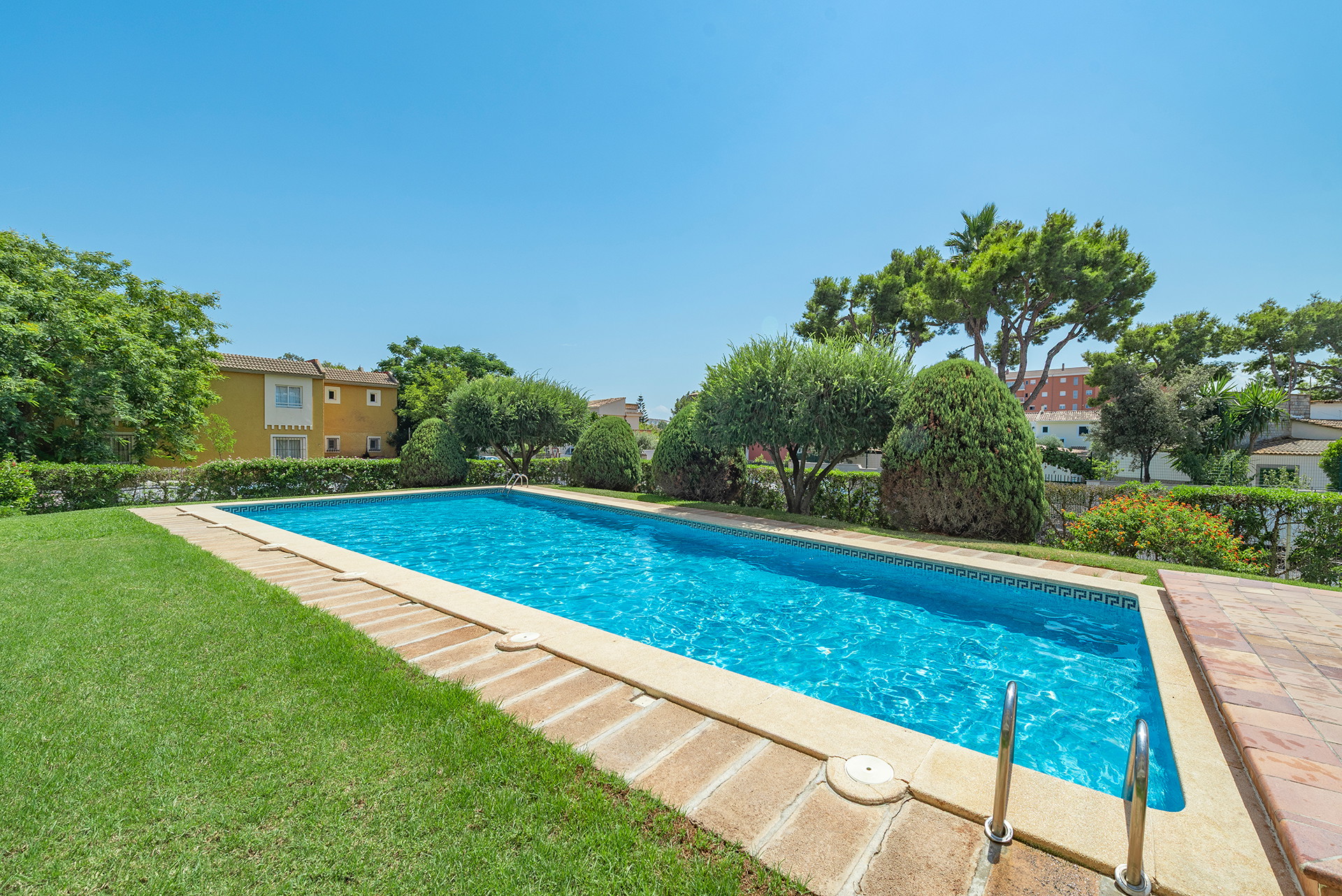 Ground-floor apartment with garden and communal pool in Puerto de Alcudia, Mallorca-19