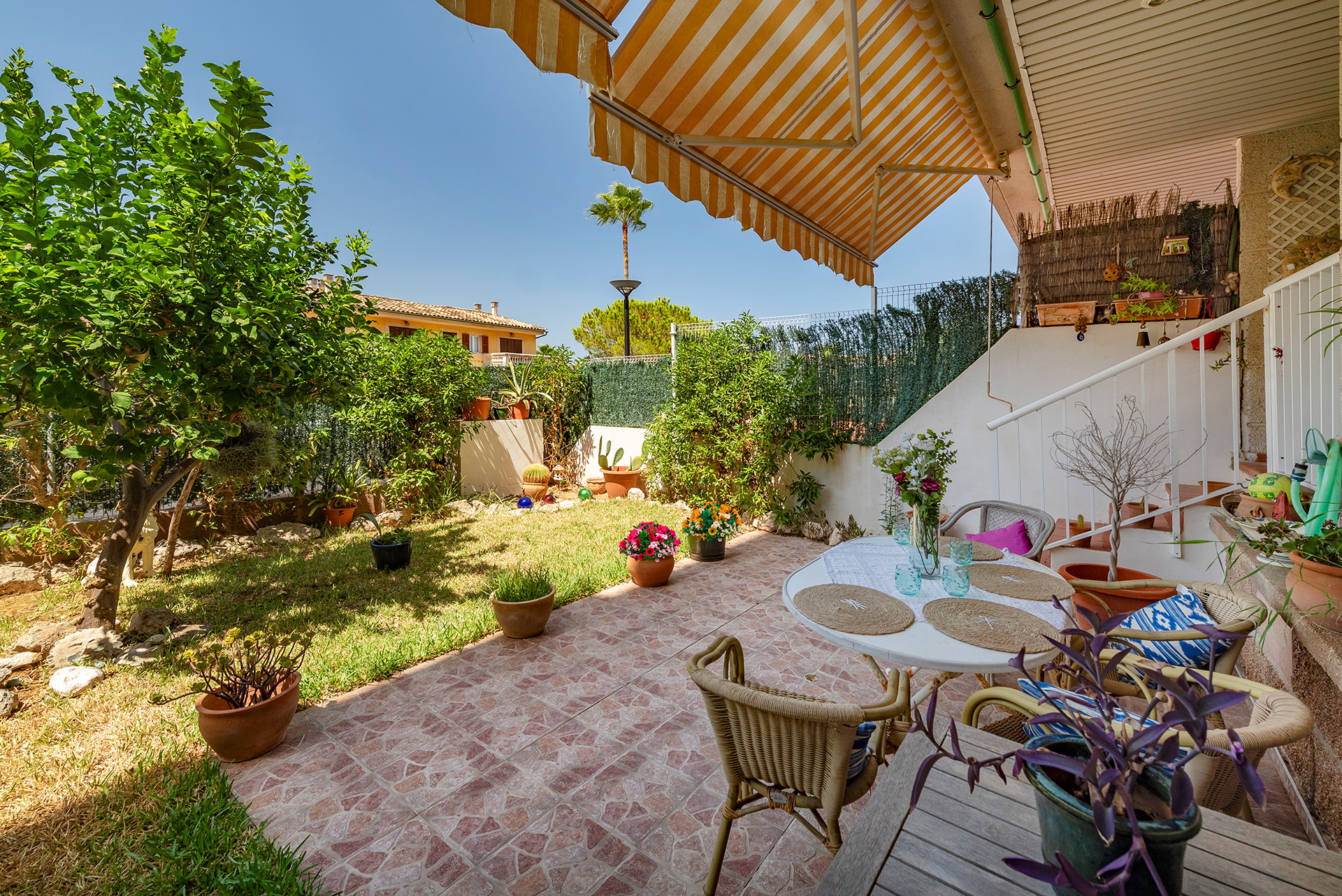 Ground-floor apartment with garden and communal pool in Puerto de Alcudia, Mallorca-2