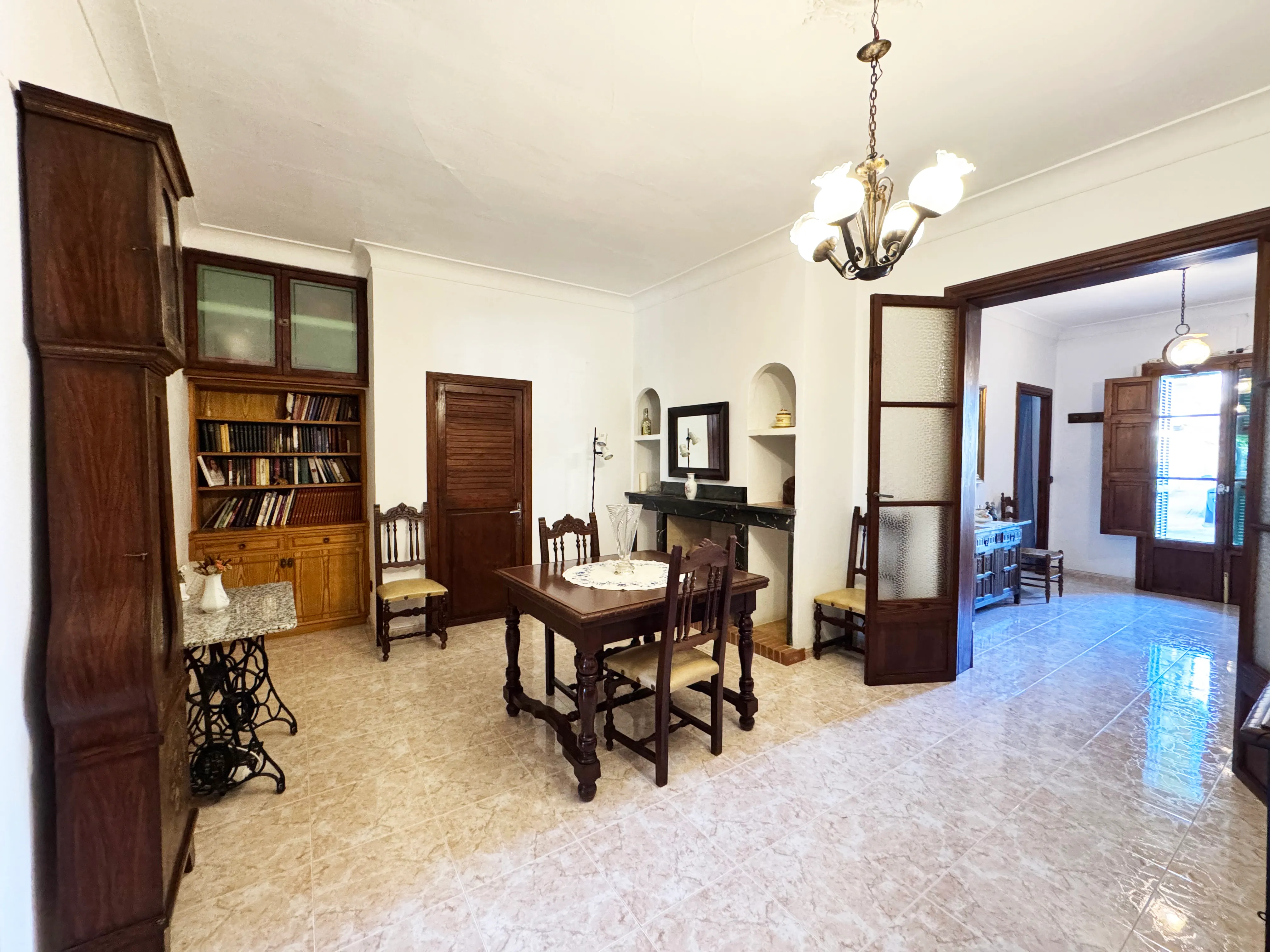 Ground-floor townhouse with expansion potential and beautiful garden-5