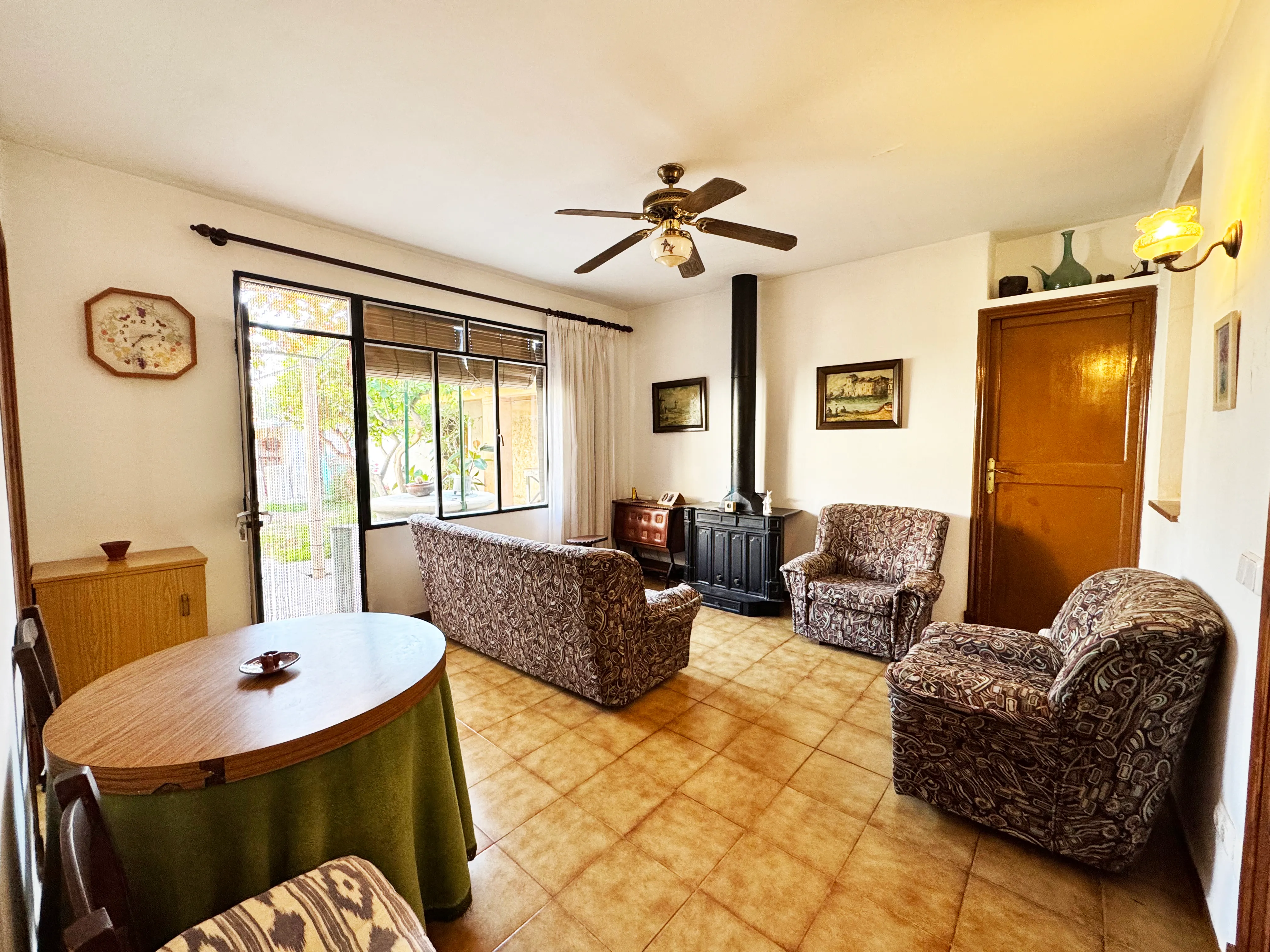 Ground-floor townhouse with expansion potential and beautiful garden-7