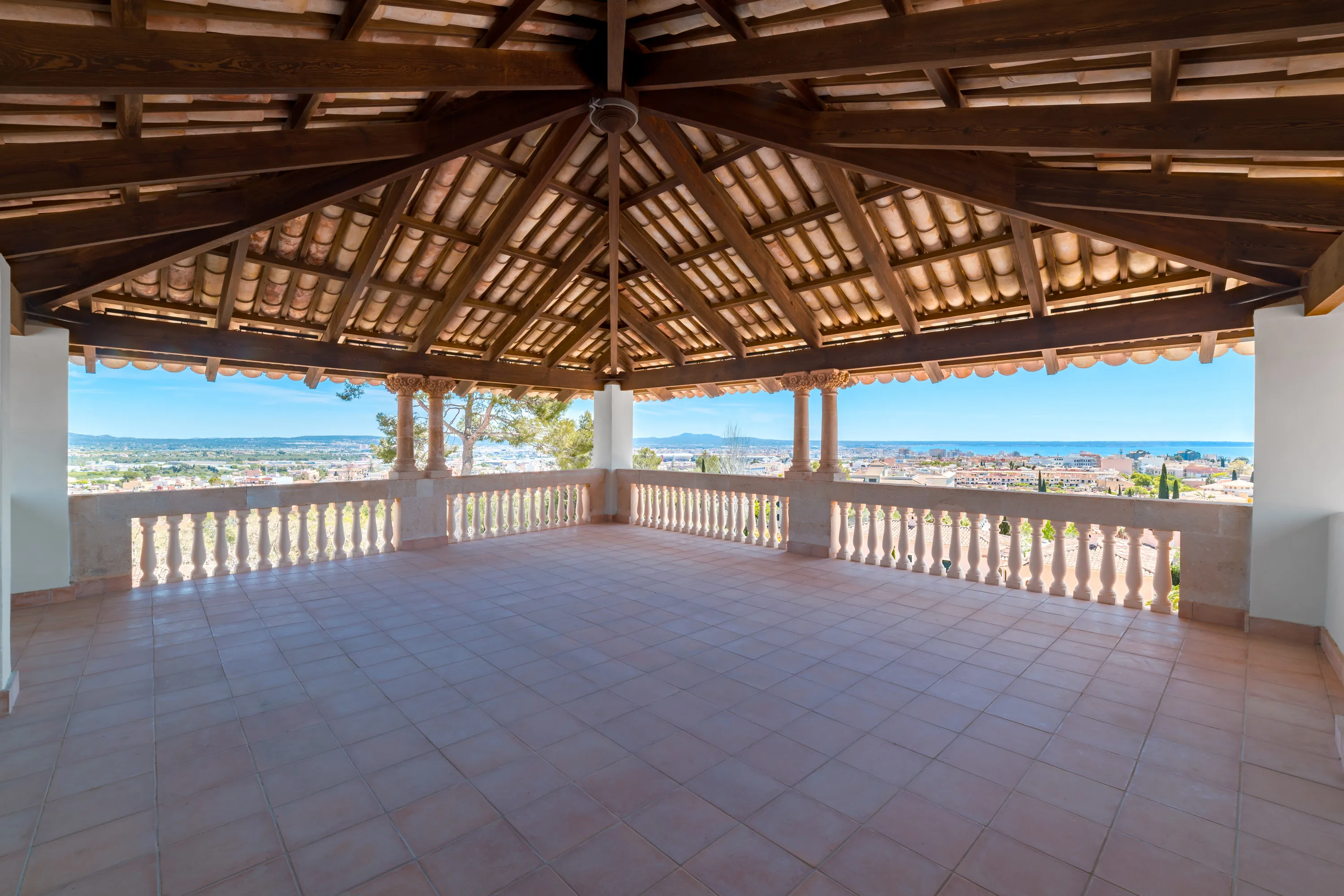 Exclusivo ático dúplex con terraza-torre privada y espectaculares vistas panorámicas de 360° en la histórica possessió mallorquina de Son Xigala-3