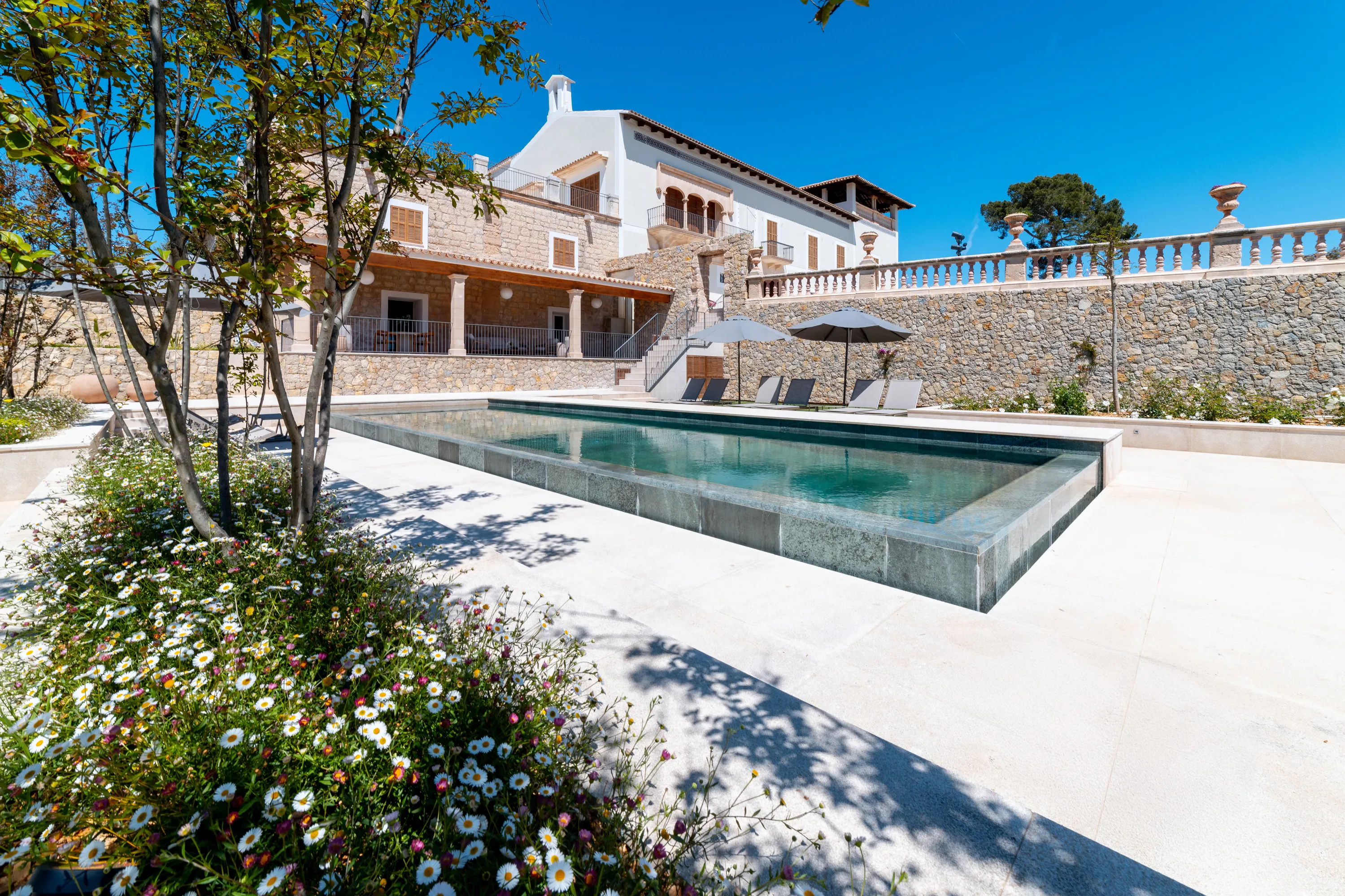 Exclusivo ático dúplex con terraza-torre privada y espectaculares vistas panorámicas de 360° en la histórica possessió mallorquina de Son Xigala-16